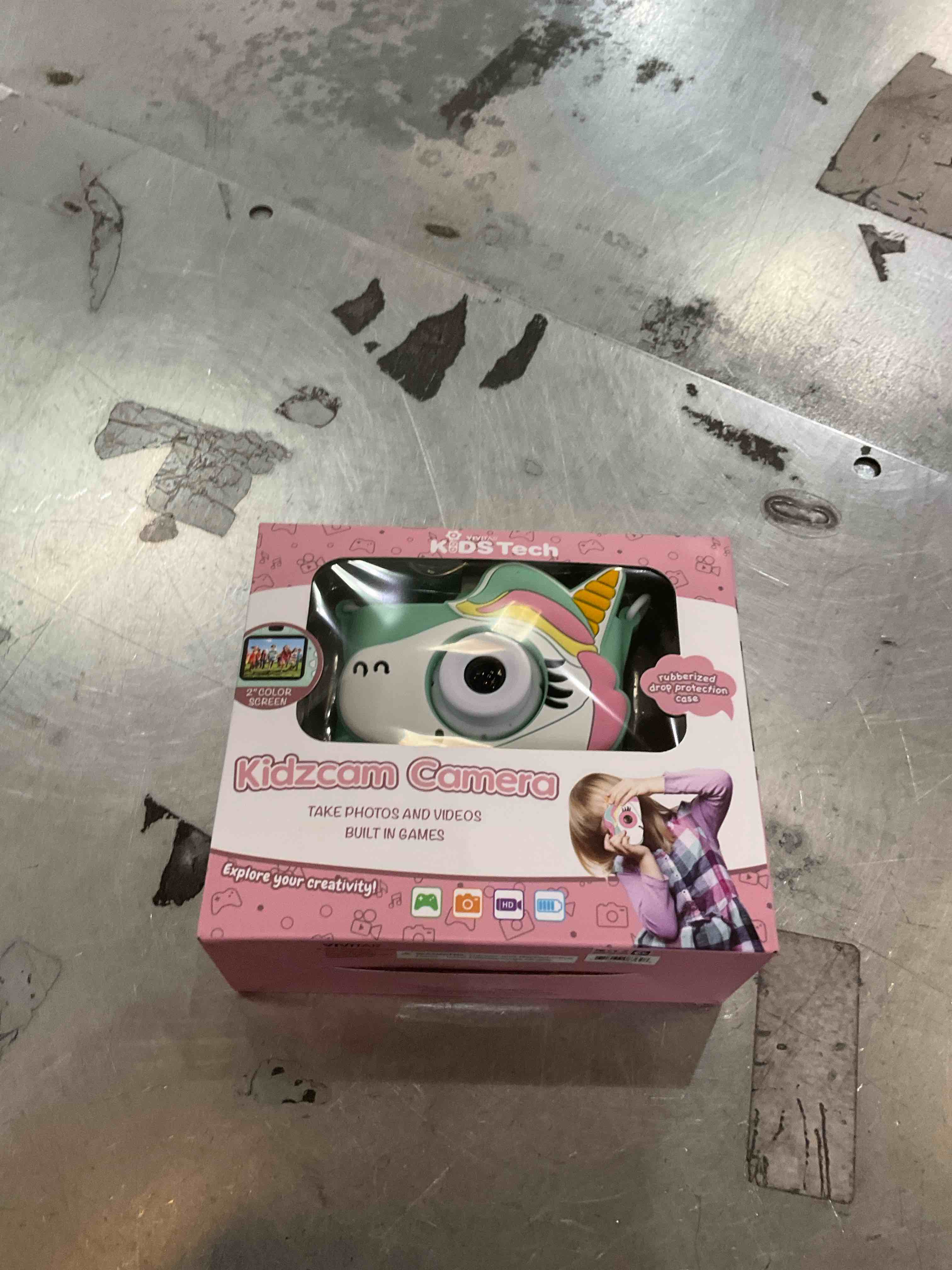 https://s3.amazonaws.com/lotting-images-prod/bidfta/GRA2043725_1740506087009.jpeg