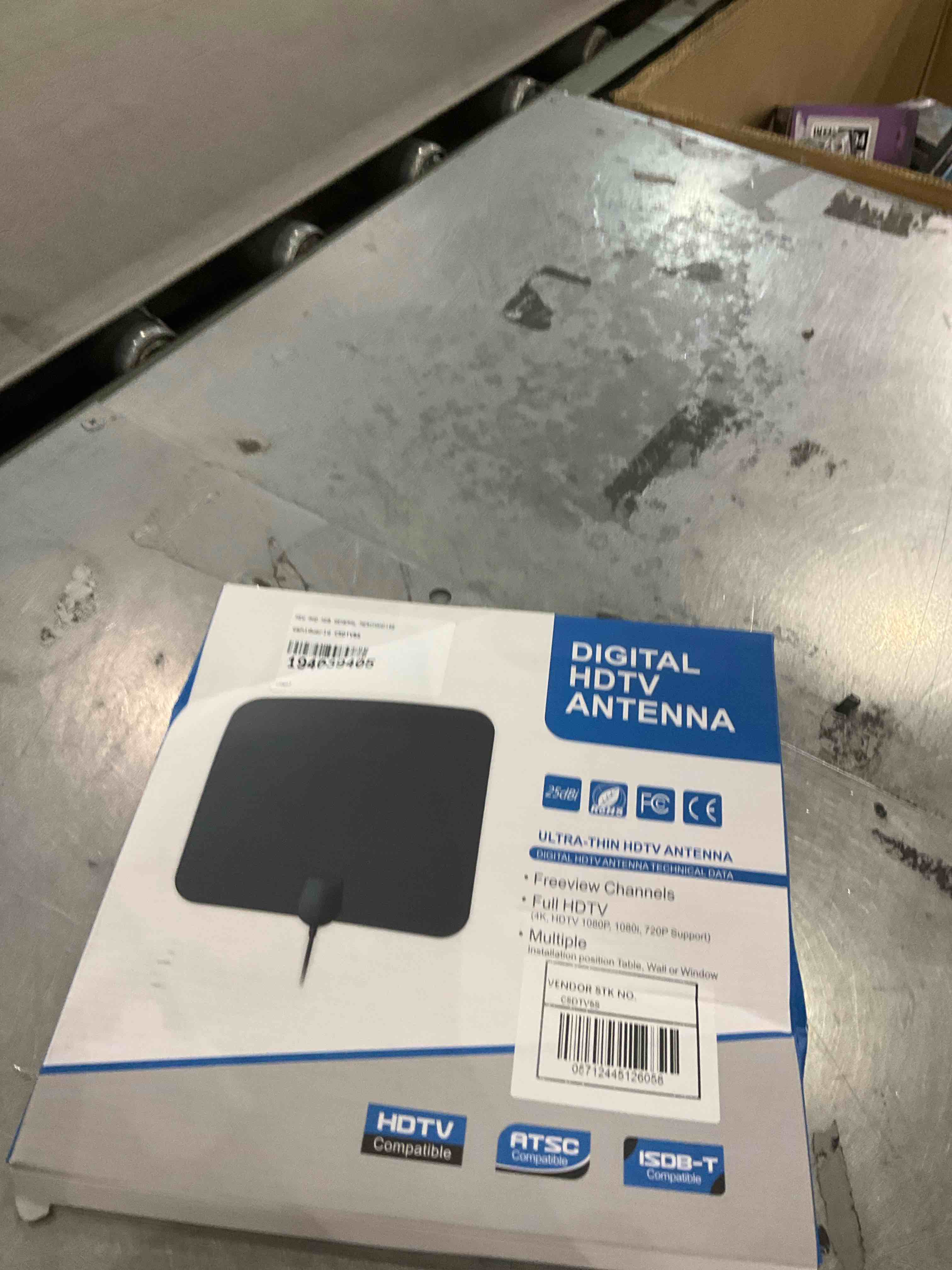 https://s3.amazonaws.com/lotting-images-prod/bidfta/GRA2043802_1740570626359.jpeg