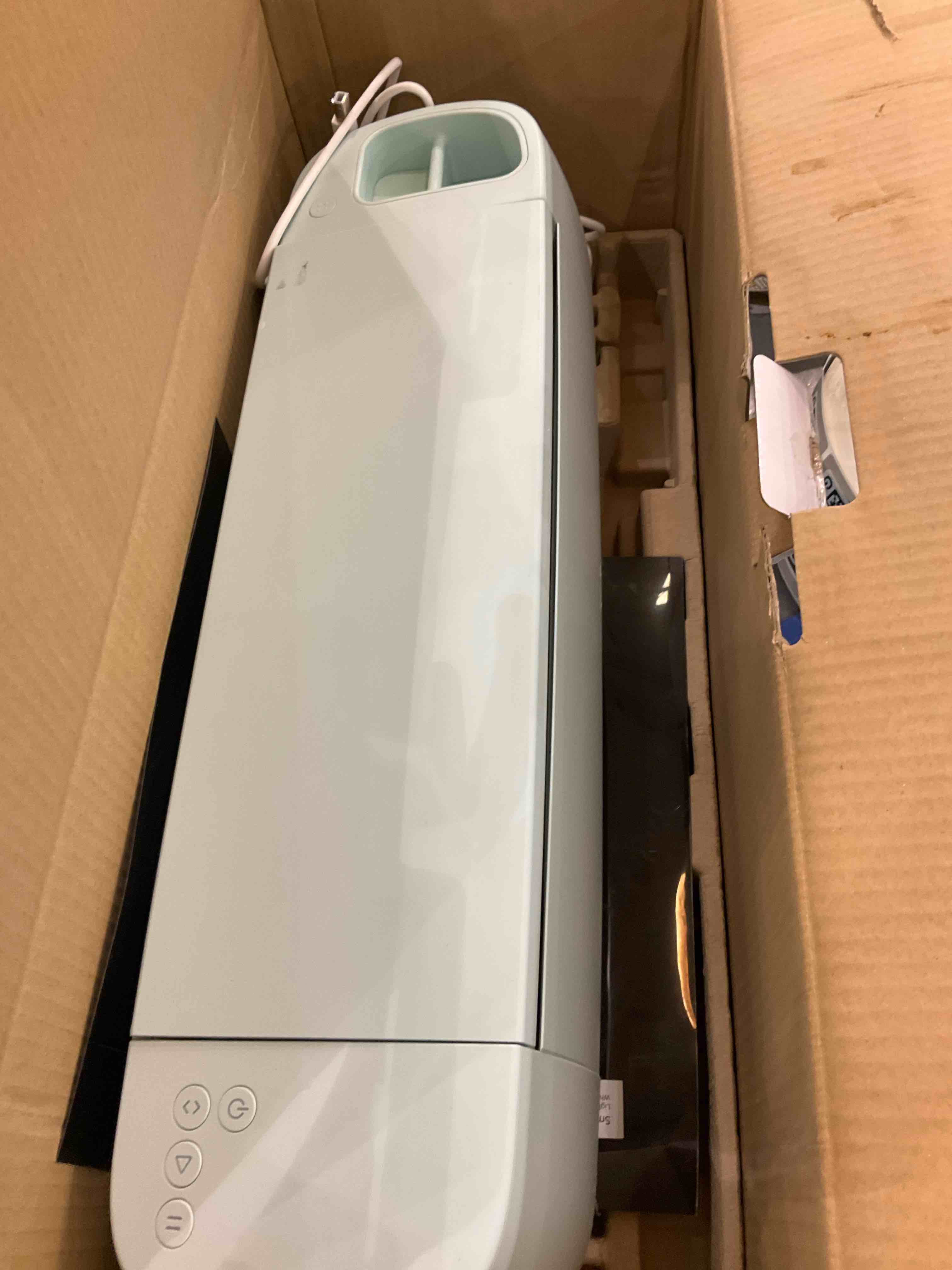 https://s3.amazonaws.com/lotting-images-prod/bidfta/GRA2044099_1738608423054.jpeg