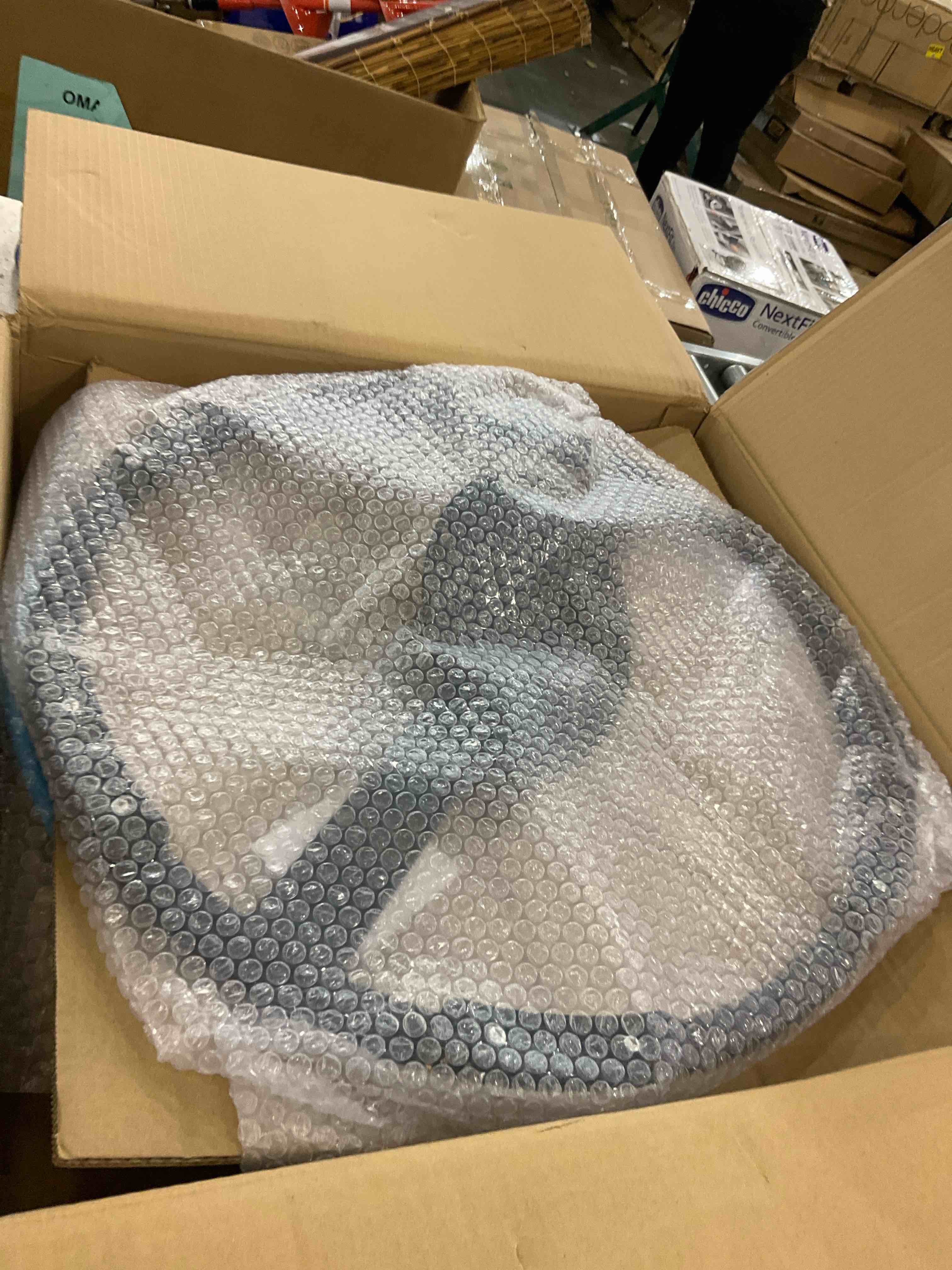 https://s3.amazonaws.com/lotting-images-prod/bidfta/GRA2045479_1739217232220.jpeg