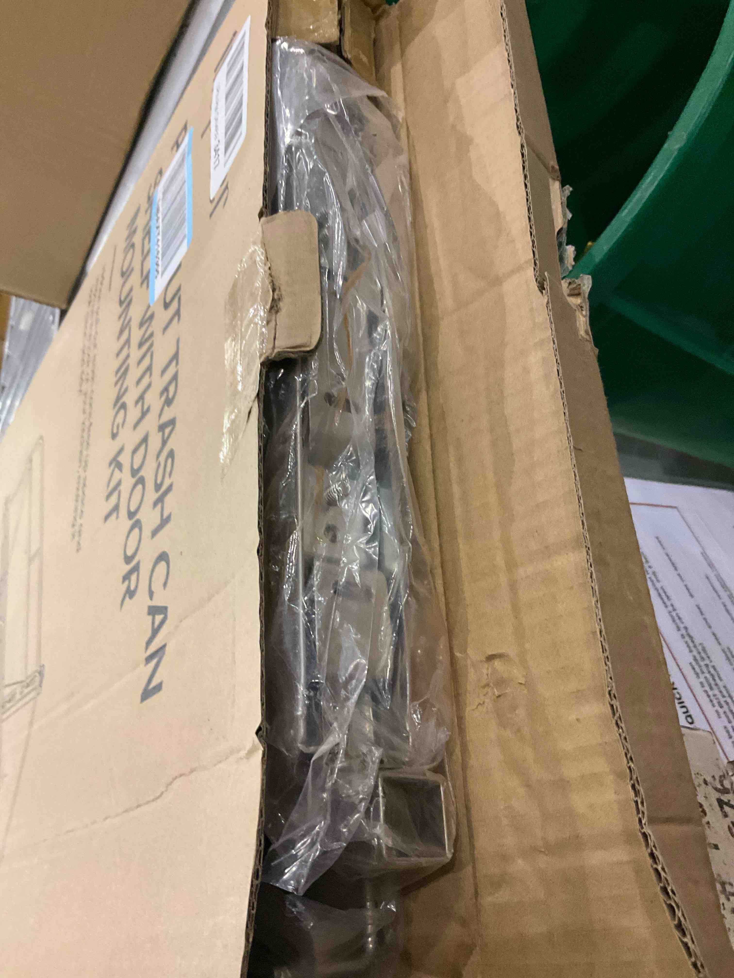 https://s3.amazonaws.com/lotting-images-prod/bidfta/GRA2045526_1739277791198.jpeg