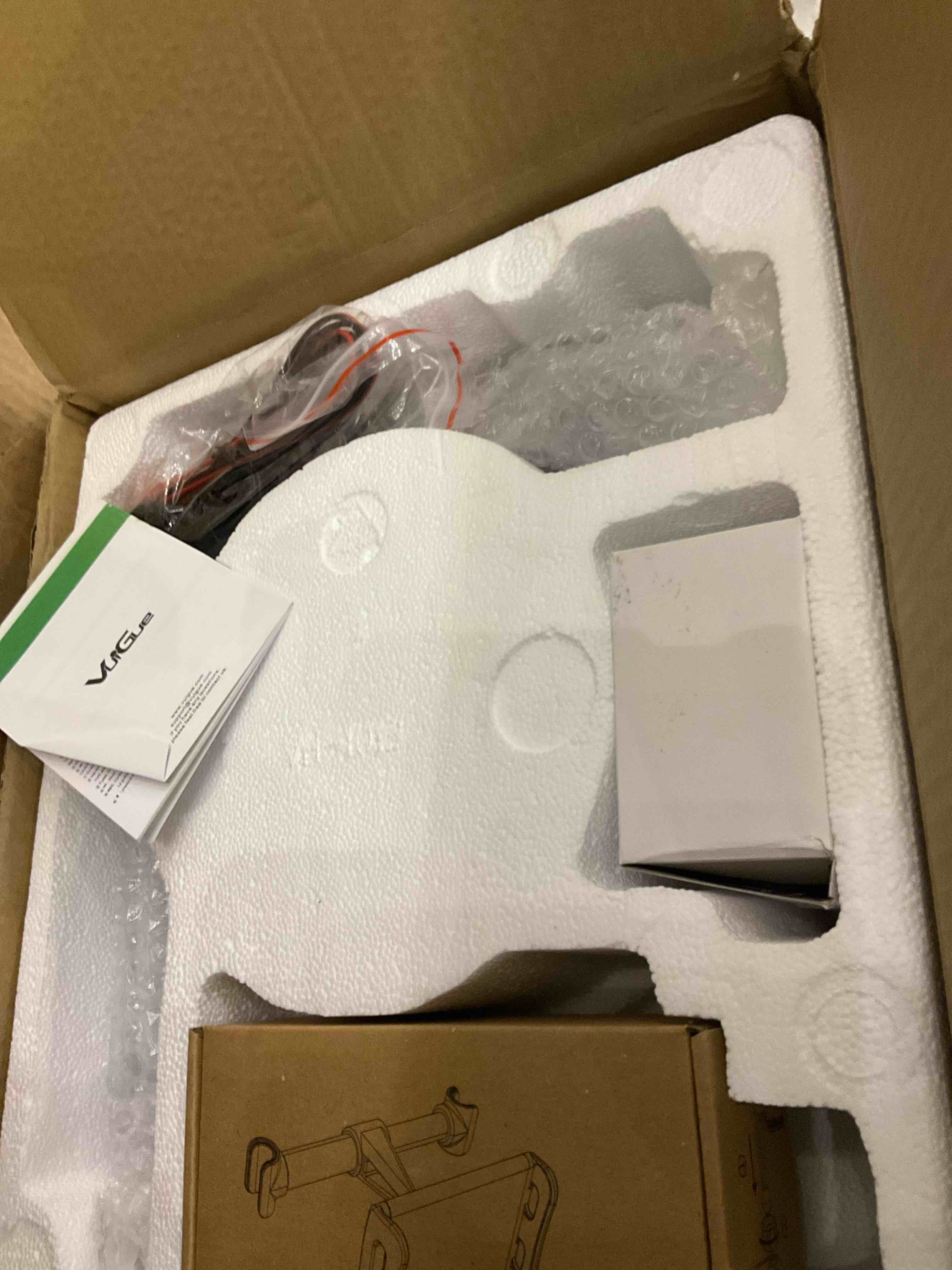 https://s3.amazonaws.com/lotting-images-prod/bidfta/GRA2045558_1739280410552.jpeg
