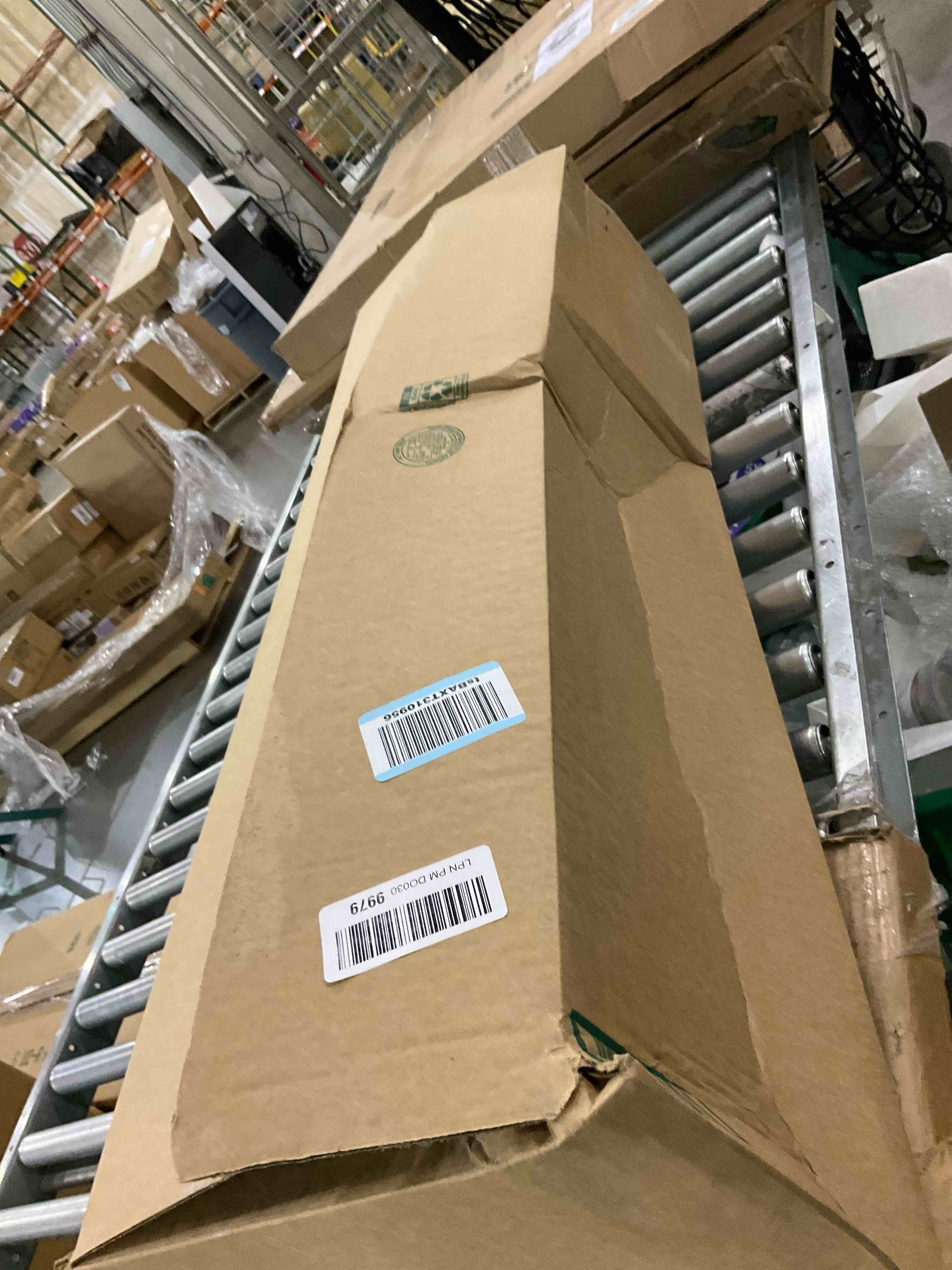 https://s3.amazonaws.com/lotting-images-prod/bidfta/GRA2045816_1739376639693.jpeg