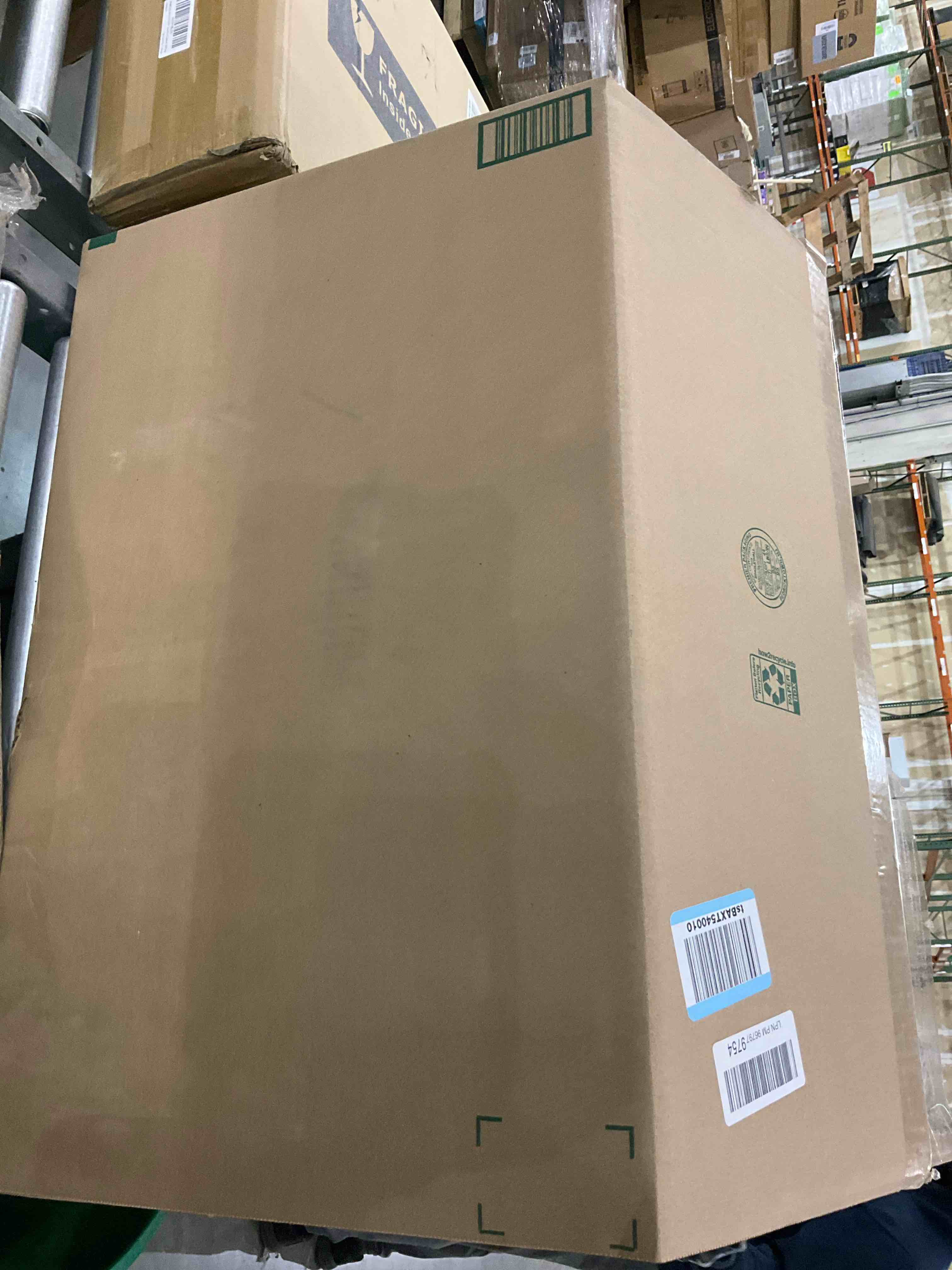https://s3.amazonaws.com/lotting-images-prod/bidfta/GRA2046209_1739535589132.jpeg