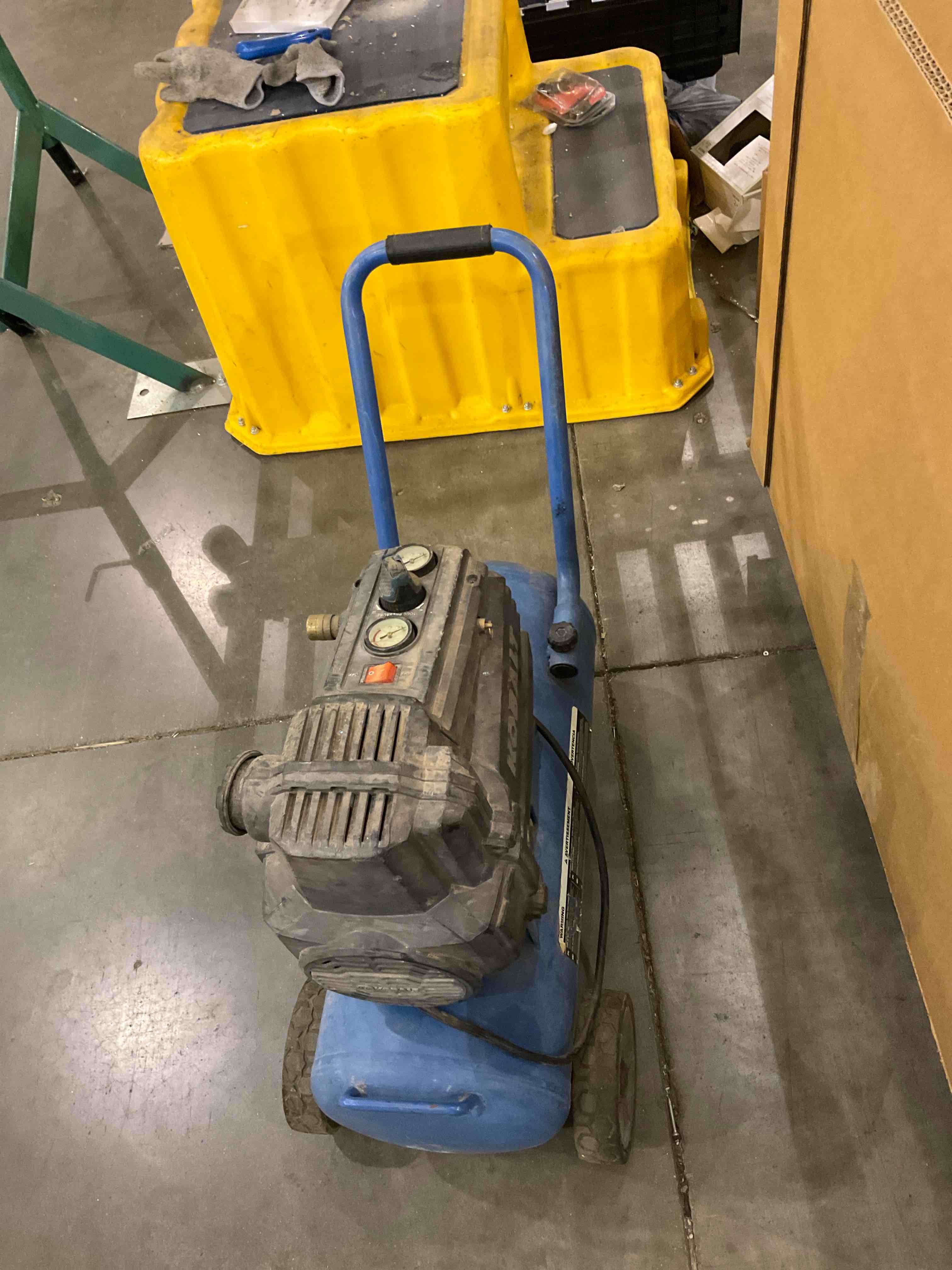 8 gal horizontal compressor 
