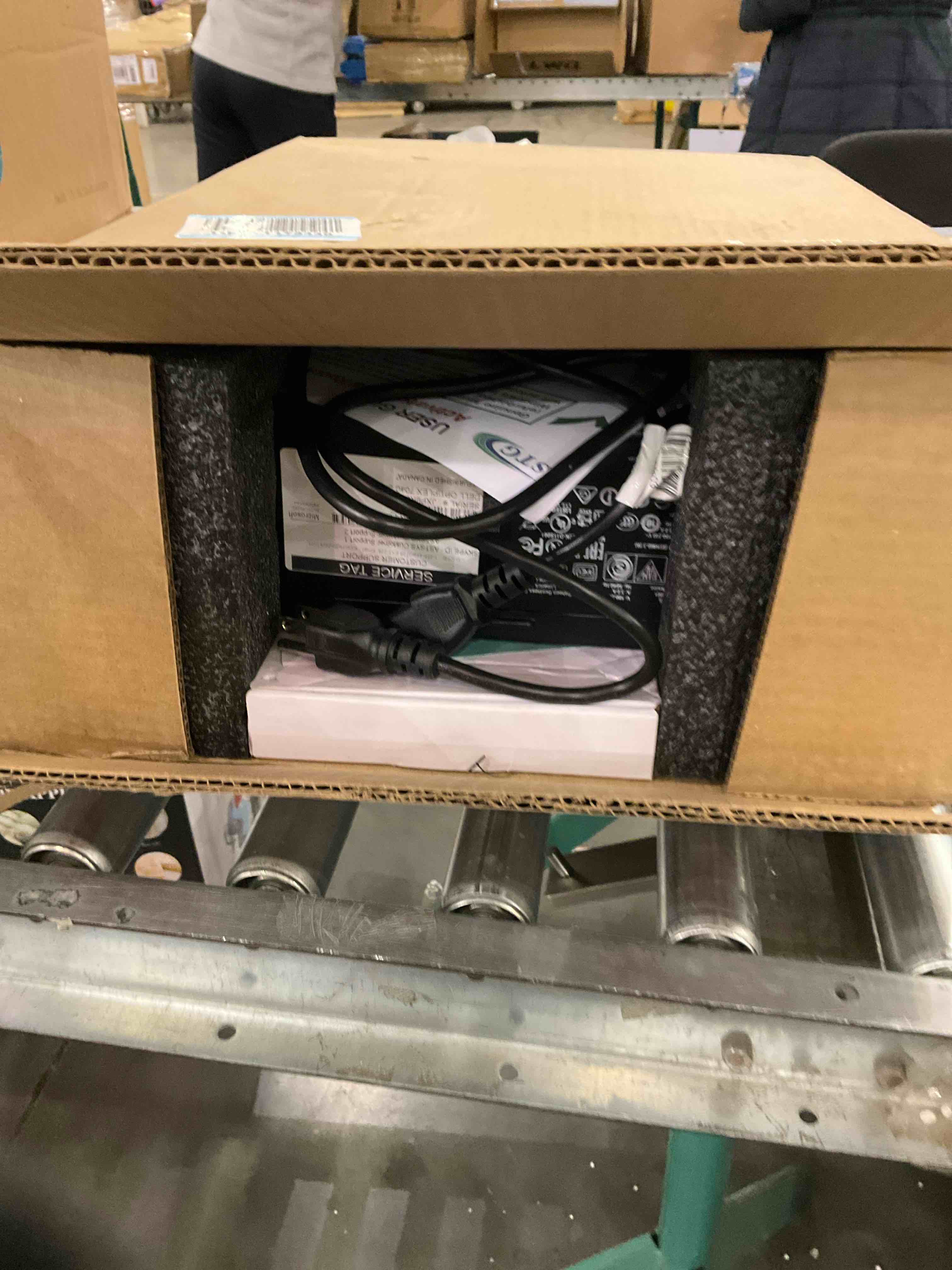 https://s3.amazonaws.com/lotting-images-prod/bidfta/GRA2047630_1739805493214.jpeg