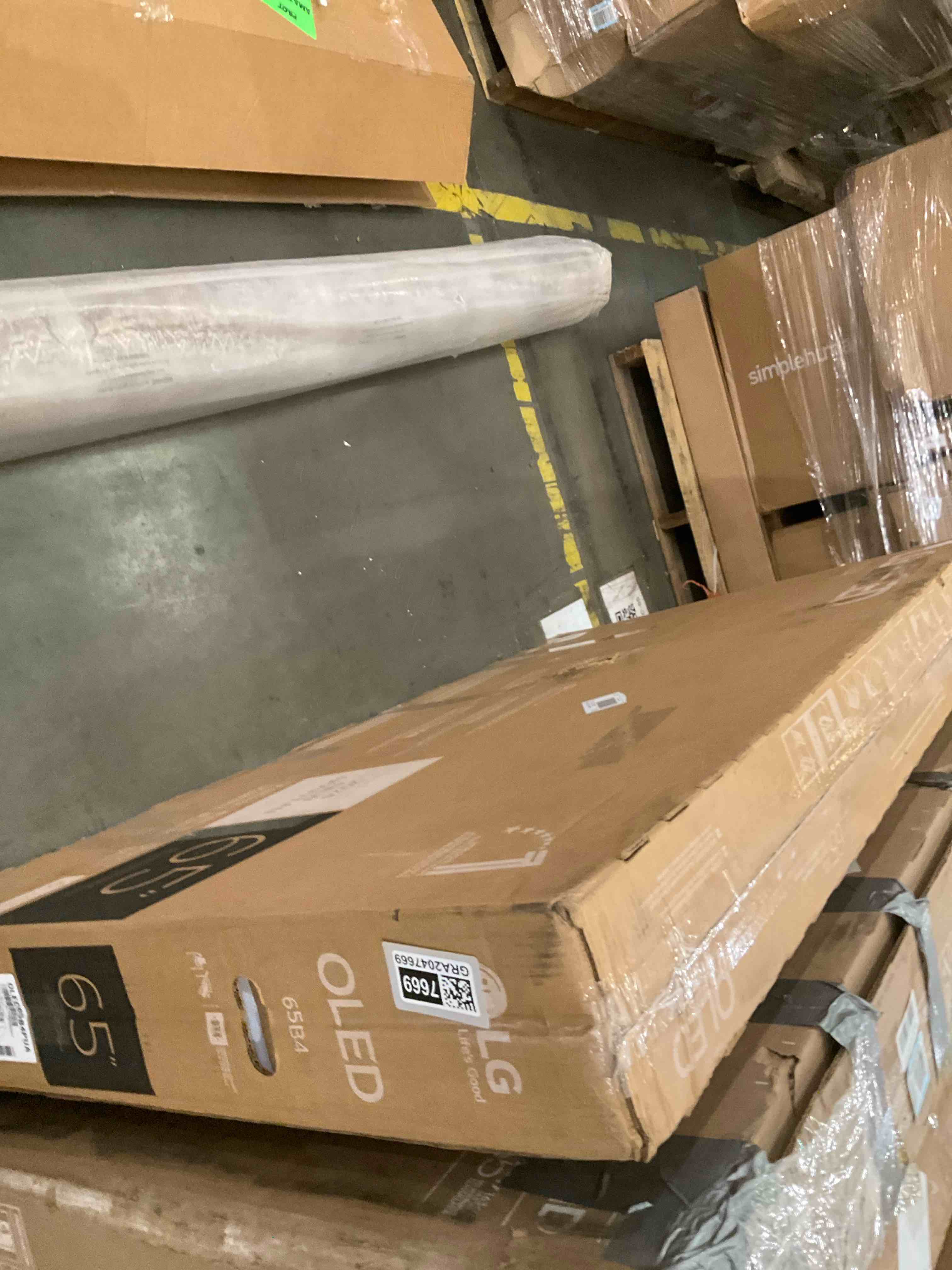 https://s3.amazonaws.com/lotting-images-prod/bidfta/GRA2047669_1739820448477.jpeg