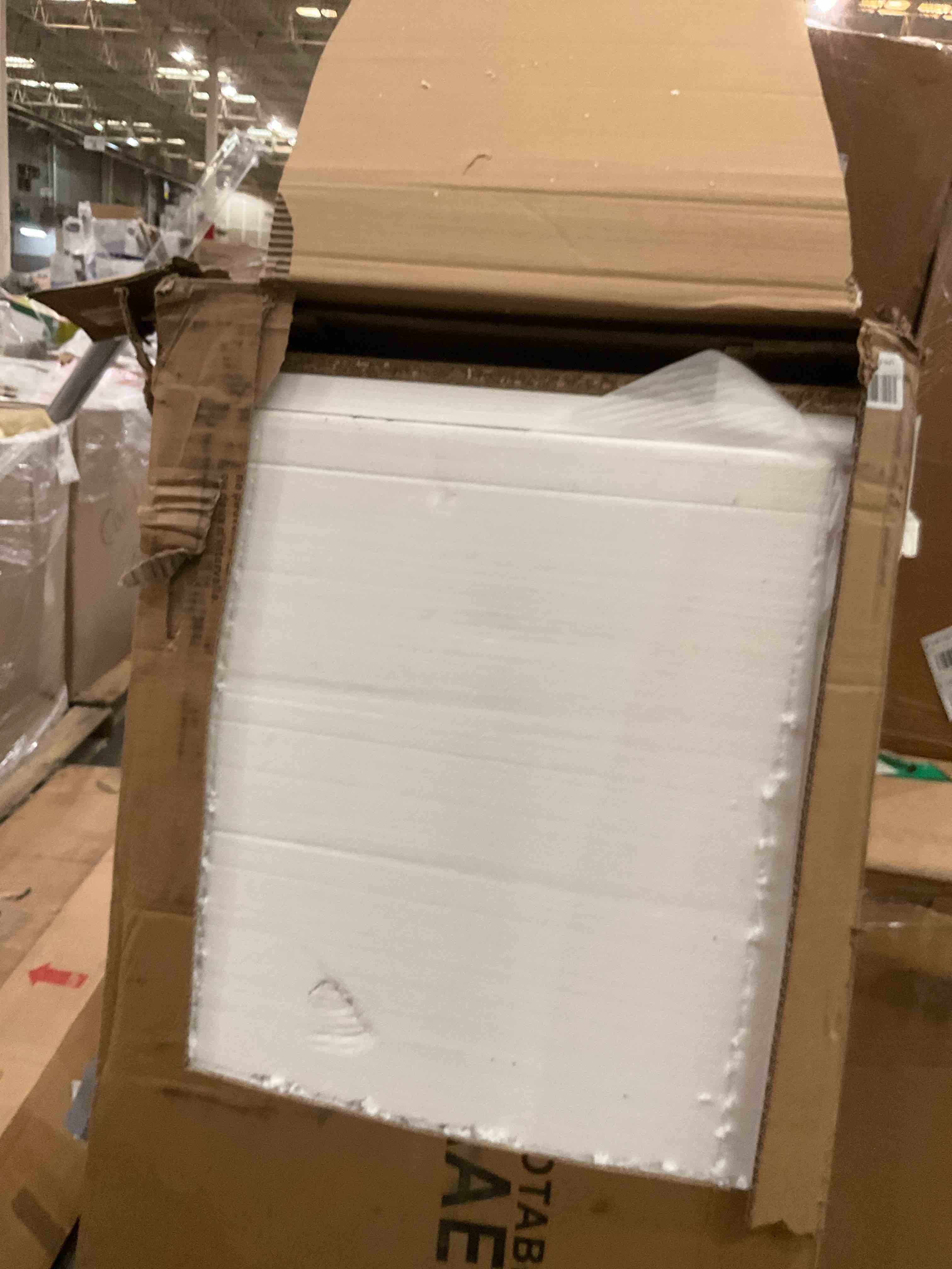 https://s3.amazonaws.com/lotting-images-prod/bidfta/GRA2048077_1740067476635.jpeg