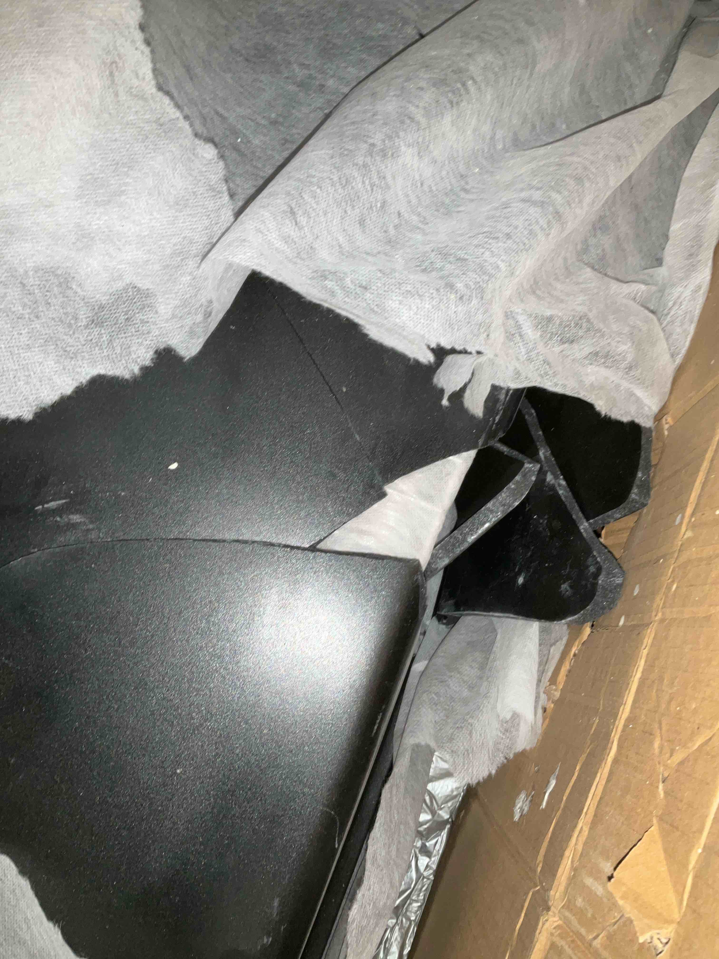 https://s3.amazonaws.com/lotting-images-prod/bidfta/GRA2048114_1740070001072.jpeg