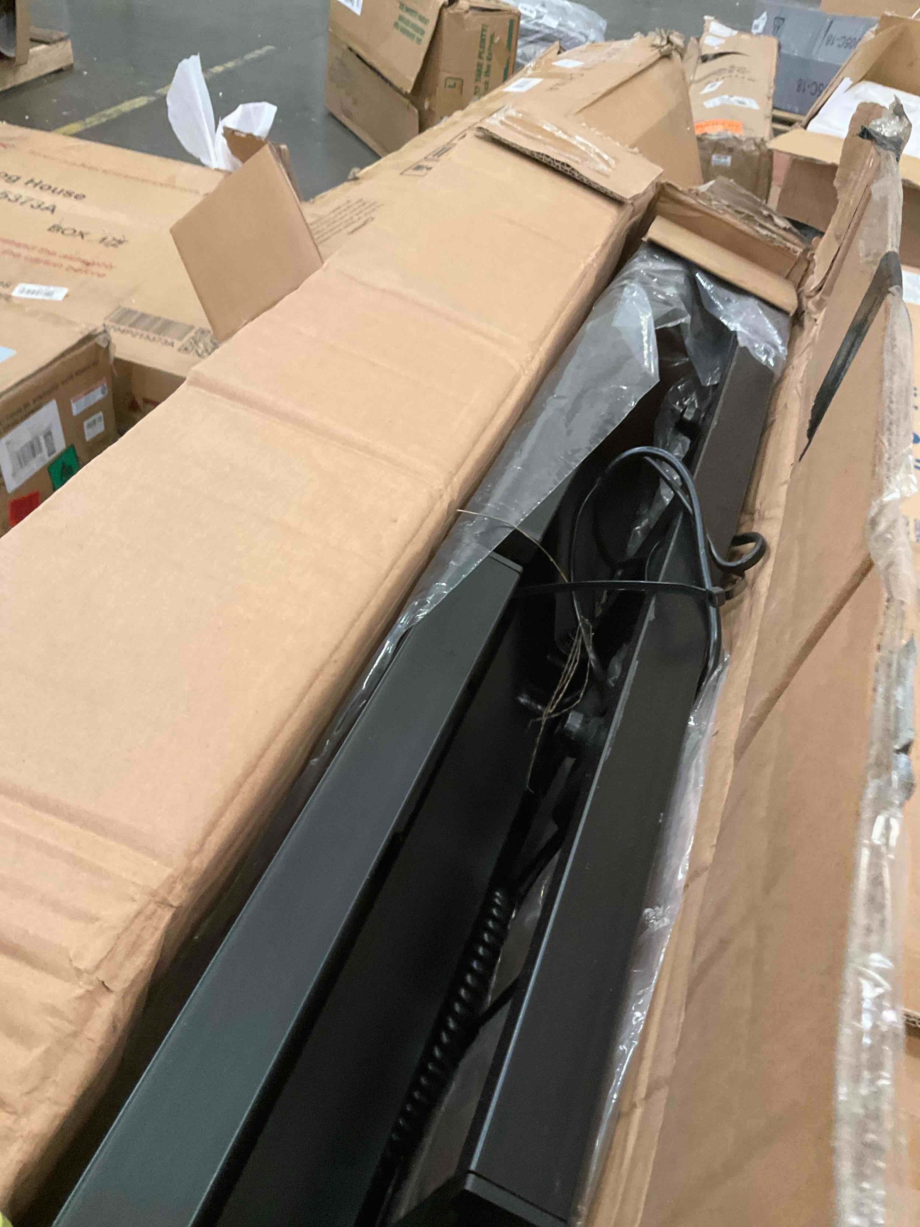 https://s3.amazonaws.com/lotting-images-prod/bidfta/GRA2048154_1740075819449.jpeg