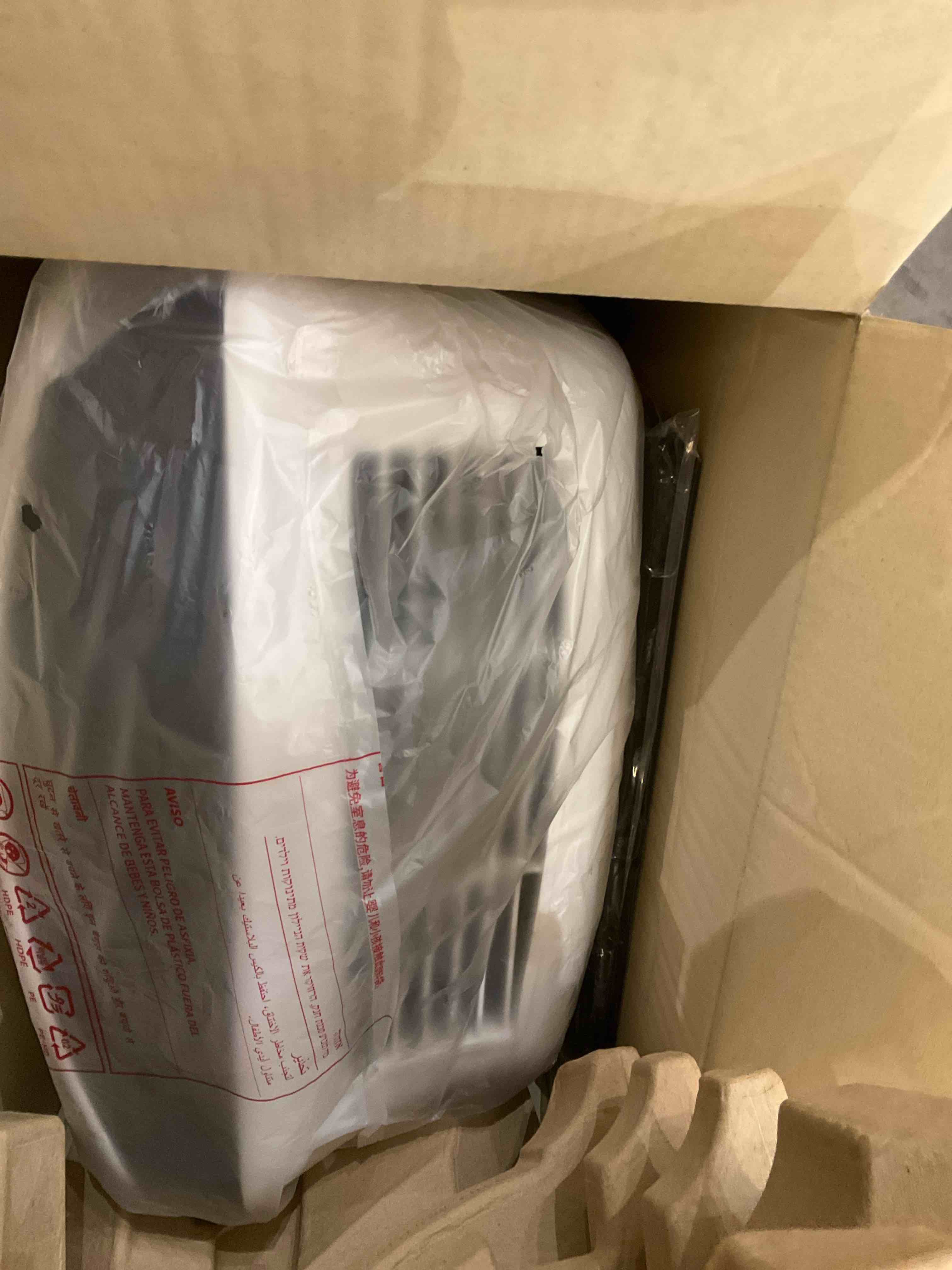 https://s3.amazonaws.com/lotting-images-prod/bidfta/GRA2049573_1740499255066.jpeg