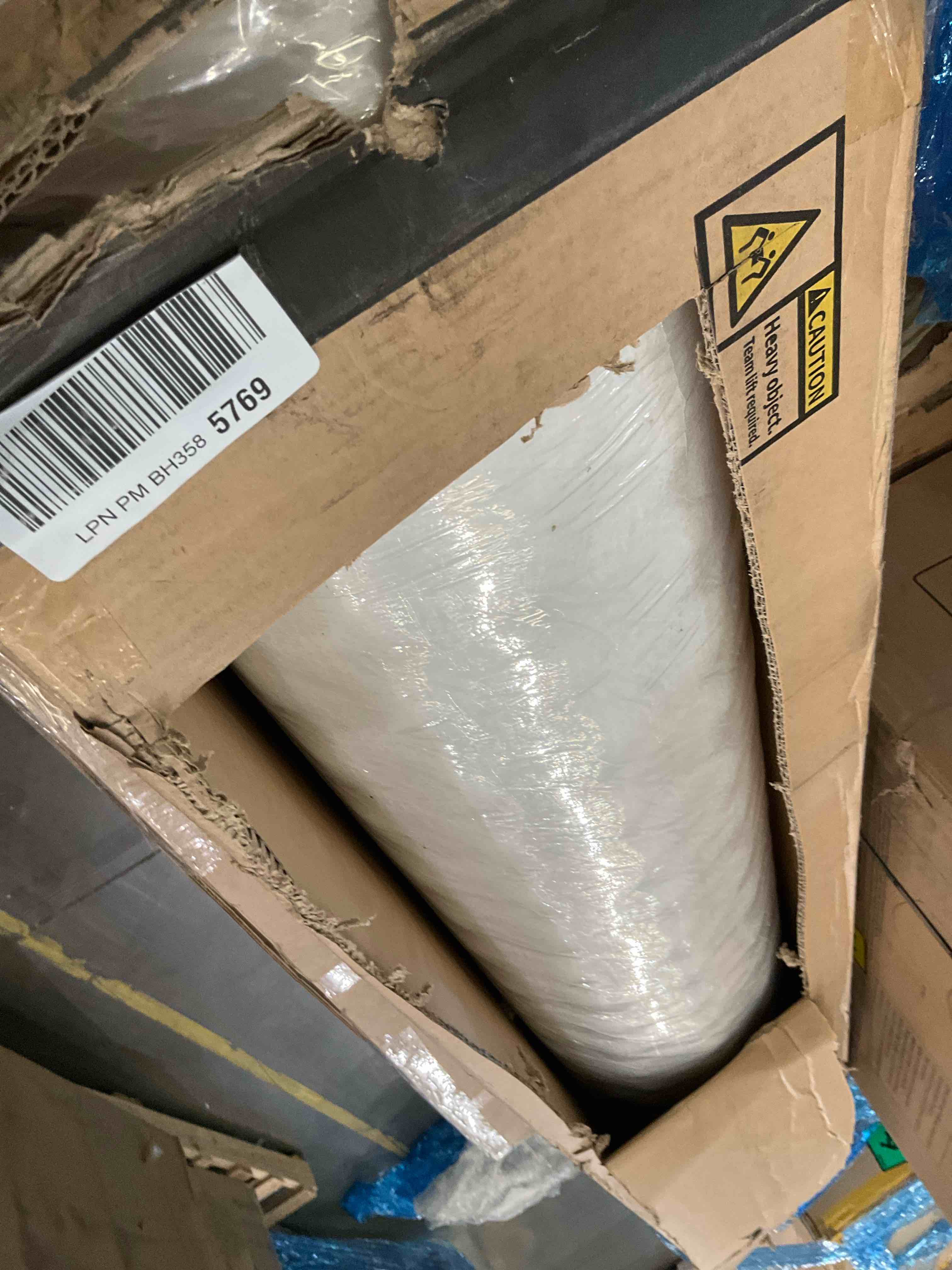 https://s3.amazonaws.com/lotting-images-prod/bidfta/GRA2050223_1738606551698.jpeg