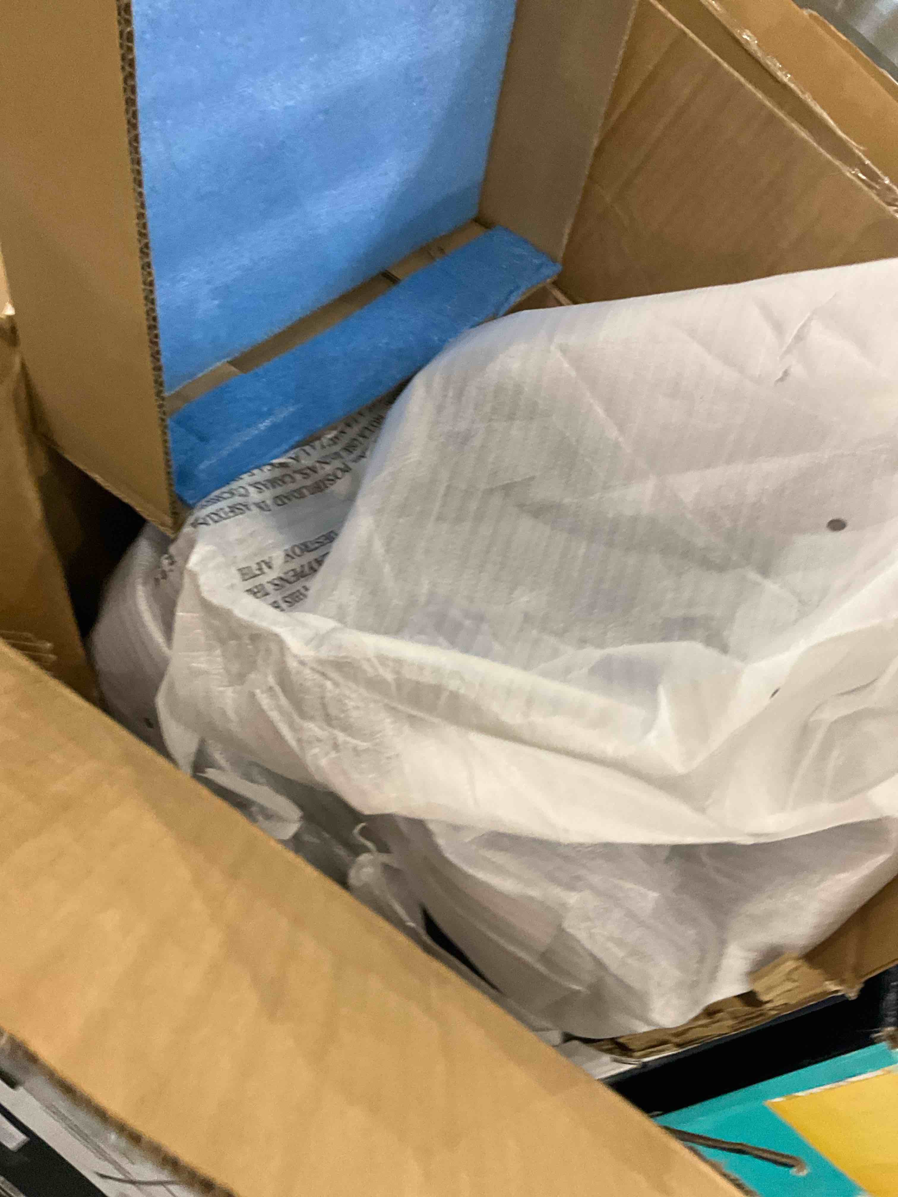 https://s3.amazonaws.com/lotting-images-prod/bidfta/GRA2050423_1738679616622.jpeg