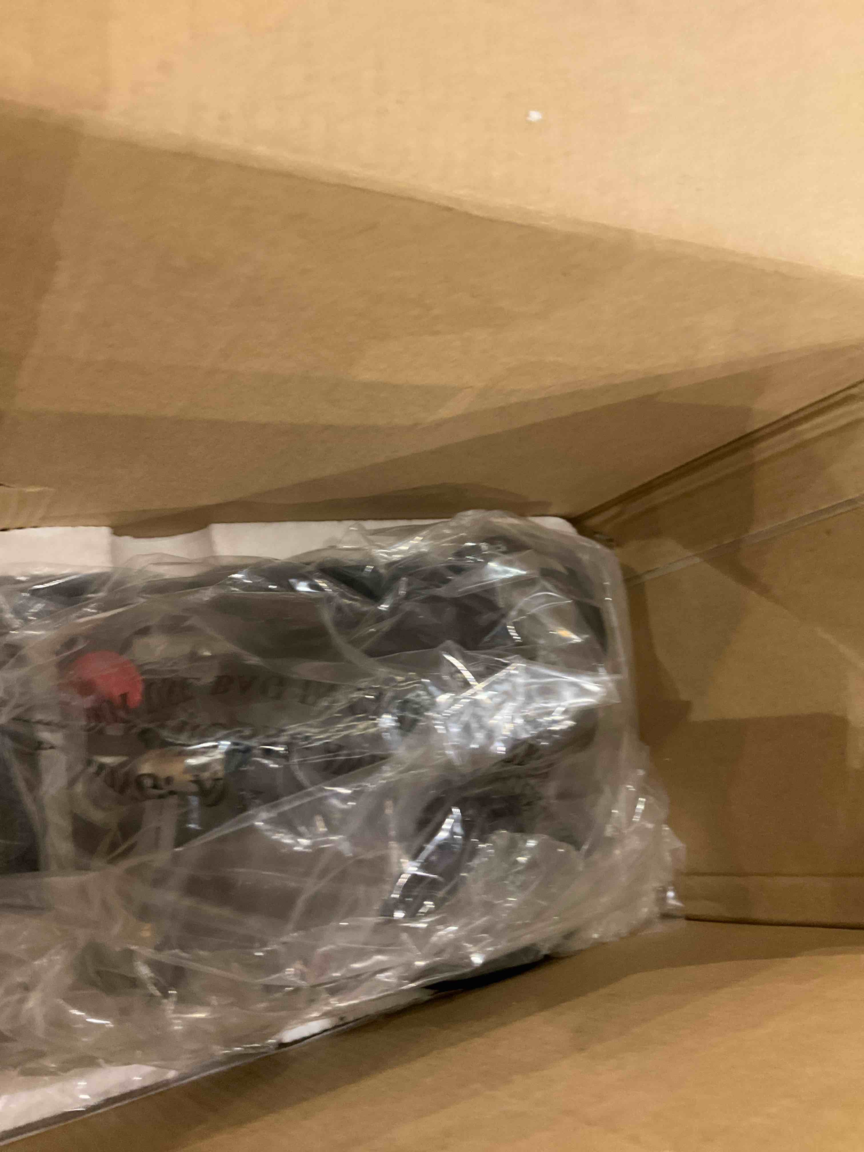 https://s3.amazonaws.com/lotting-images-prod/bidfta/GRA2051313_1738872605984.jpeg