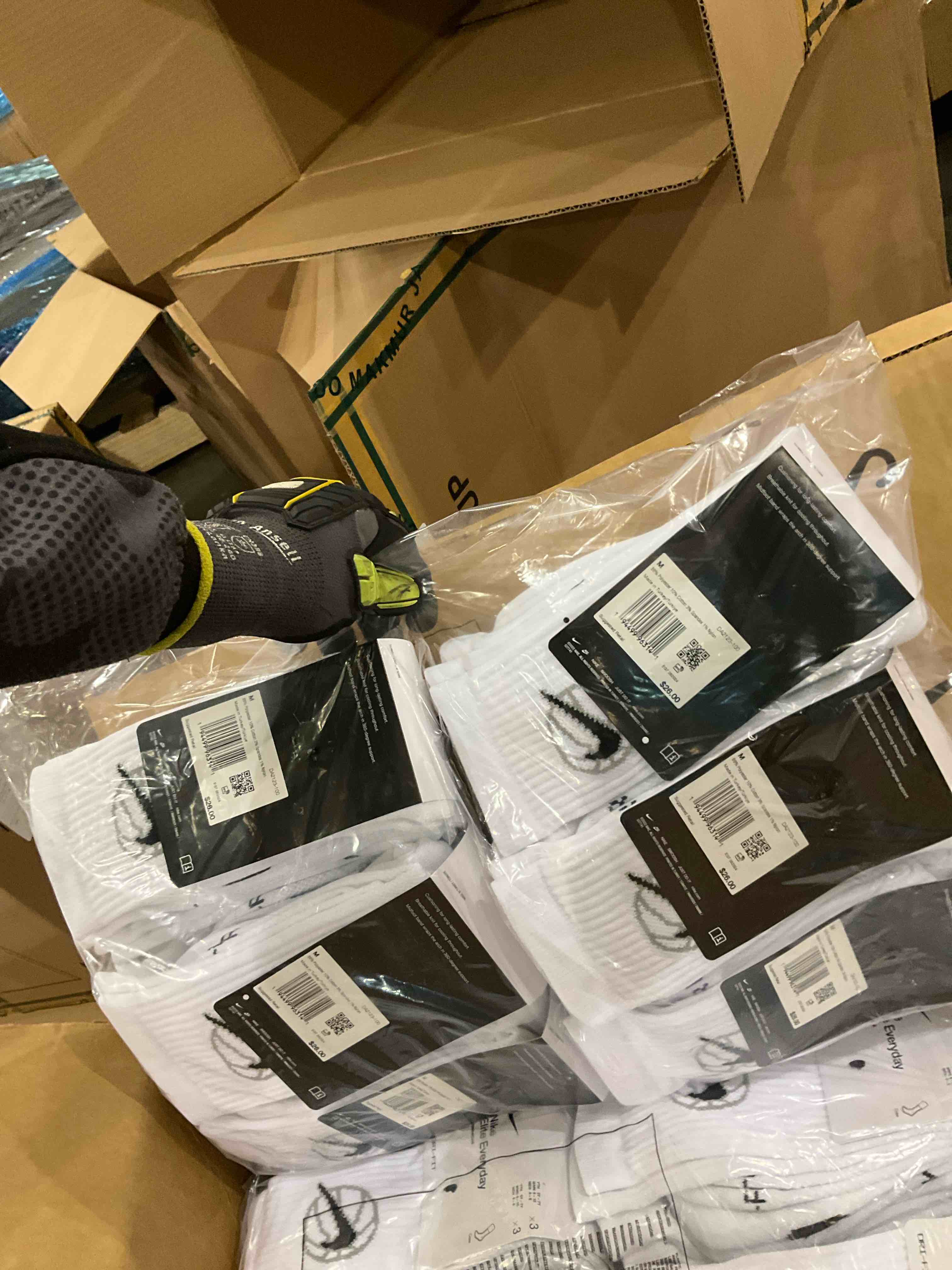 https://s3.amazonaws.com/lotting-images-prod/bidfta/GRA2051729_1738953595740.jpeg