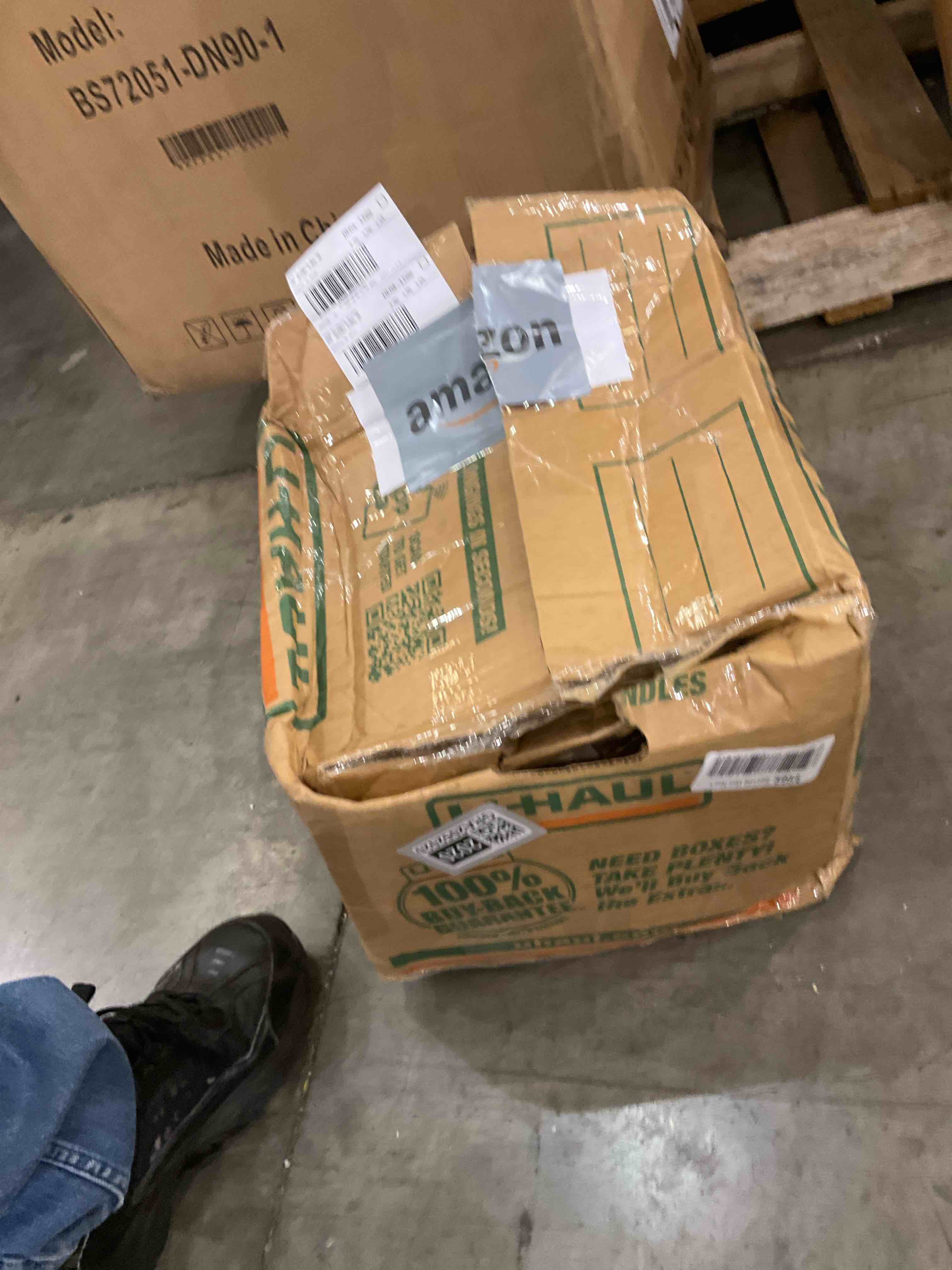 https://s3.amazonaws.com/lotting-images-prod/bidfta/GRA2052020_1739201237133.jpeg