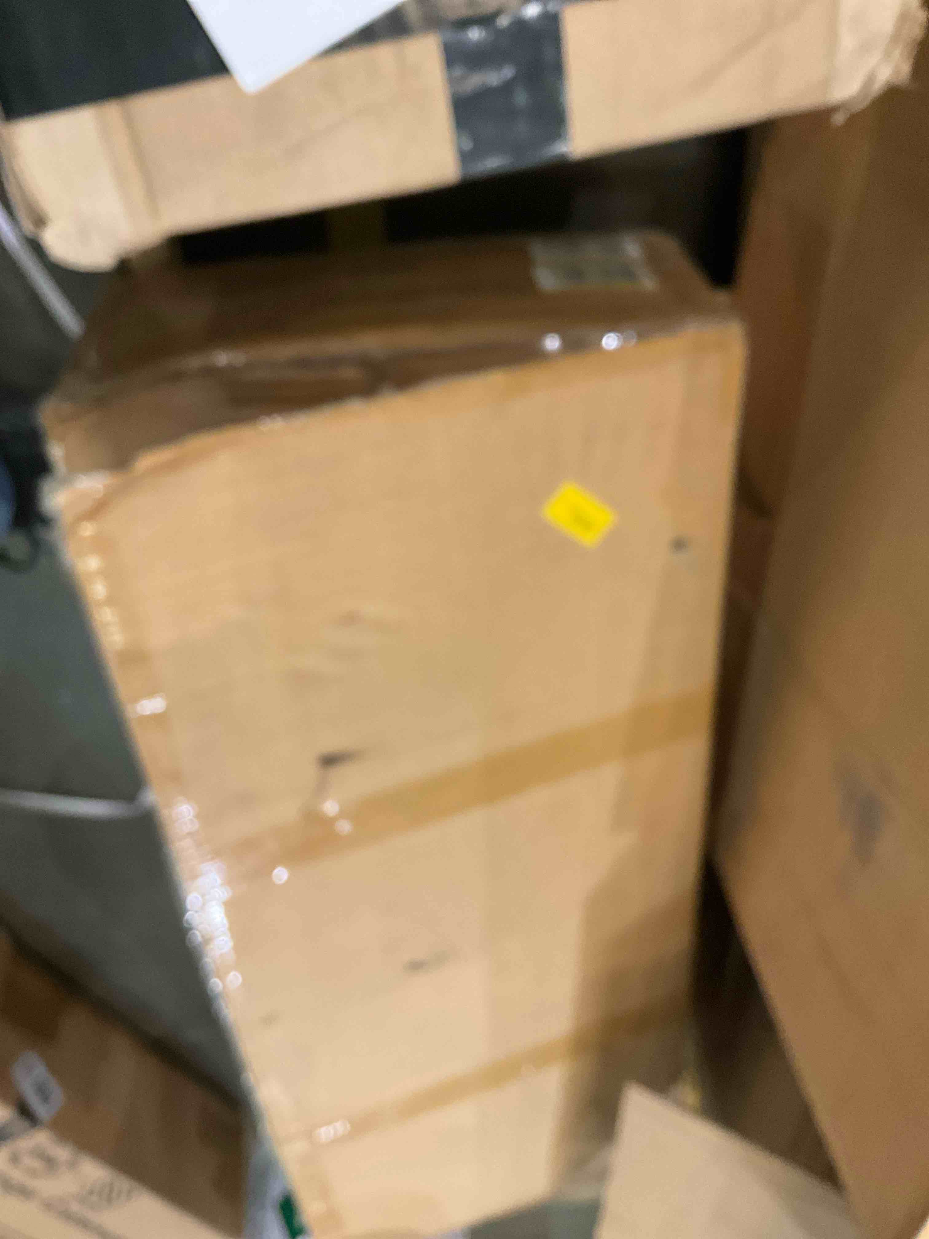 https://s3.amazonaws.com/lotting-images-prod/bidfta/GRA2052210_1739215517611.jpeg