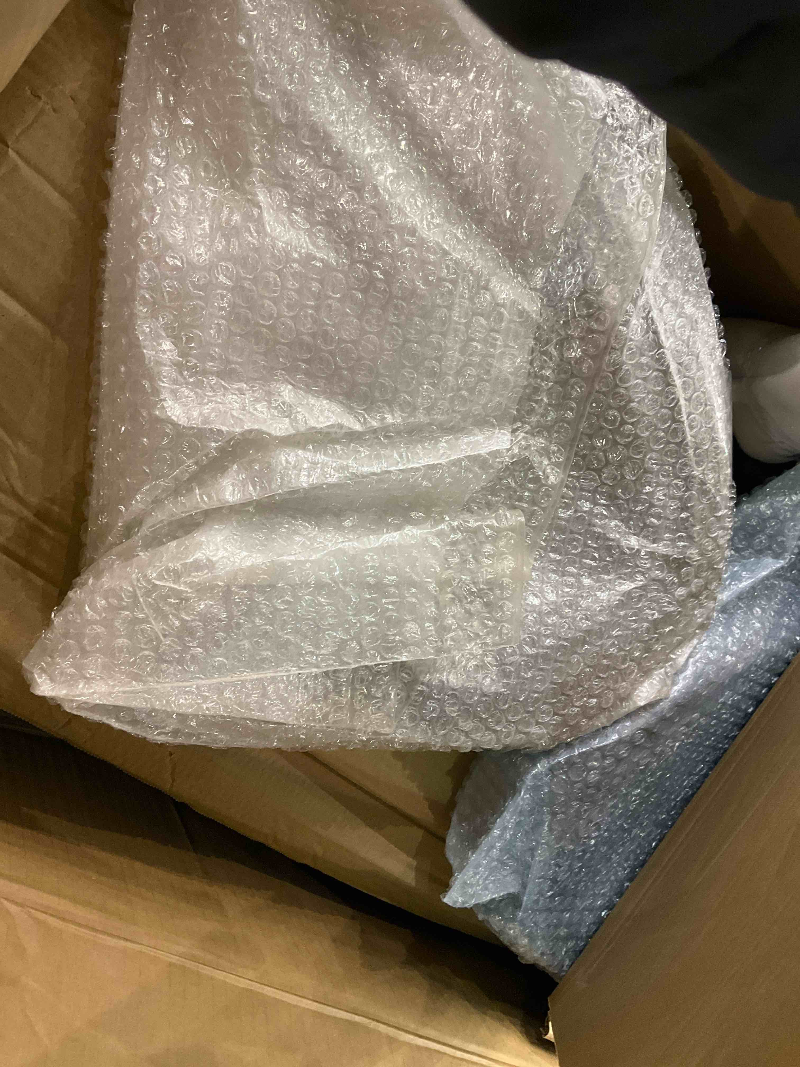 https://s3.amazonaws.com/lotting-images-prod/bidfta/GRA2052360_1739364459368.jpeg