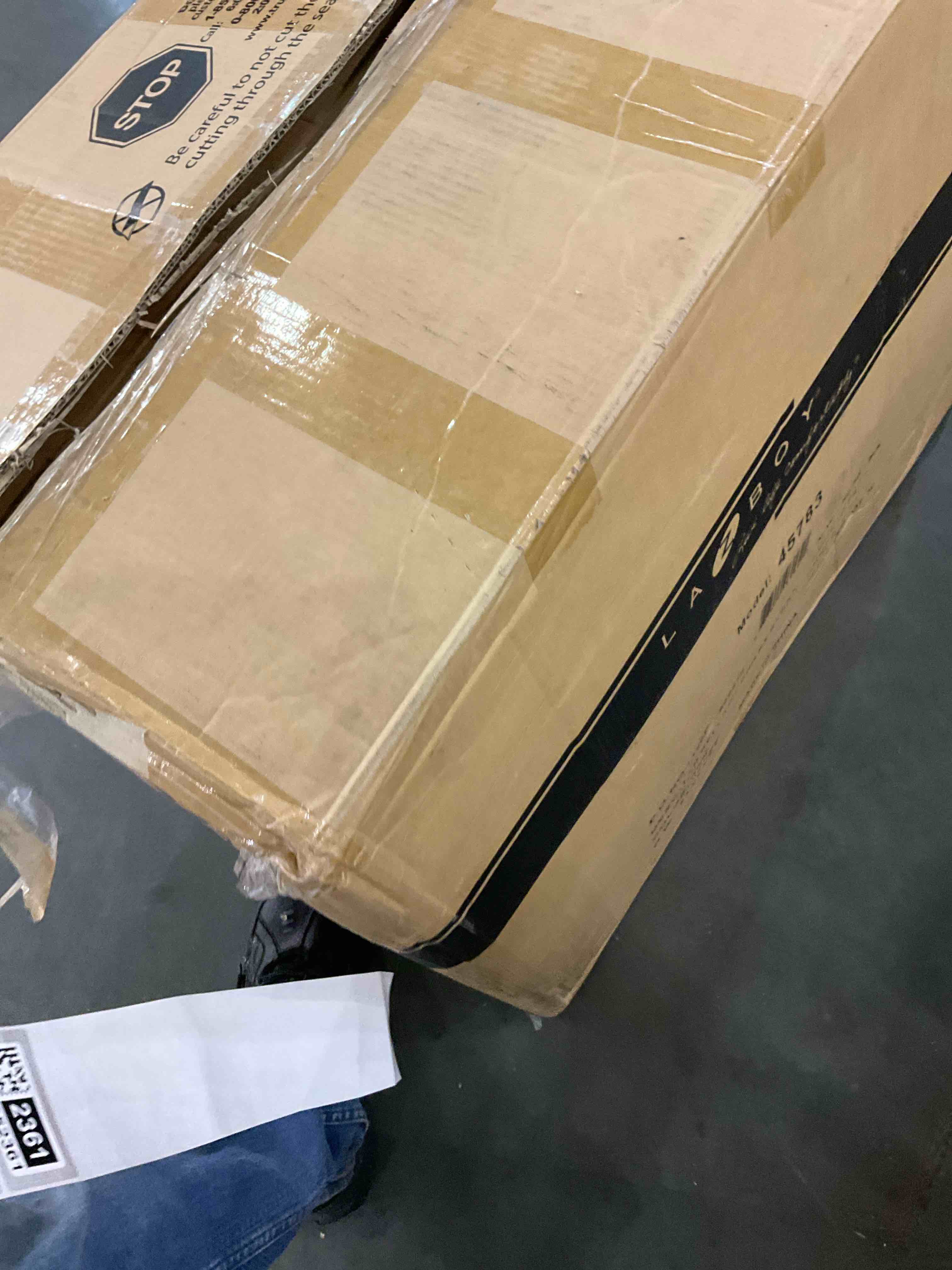 https://s3.amazonaws.com/lotting-images-prod/bidfta/GRA2052360_1739364471579.jpeg