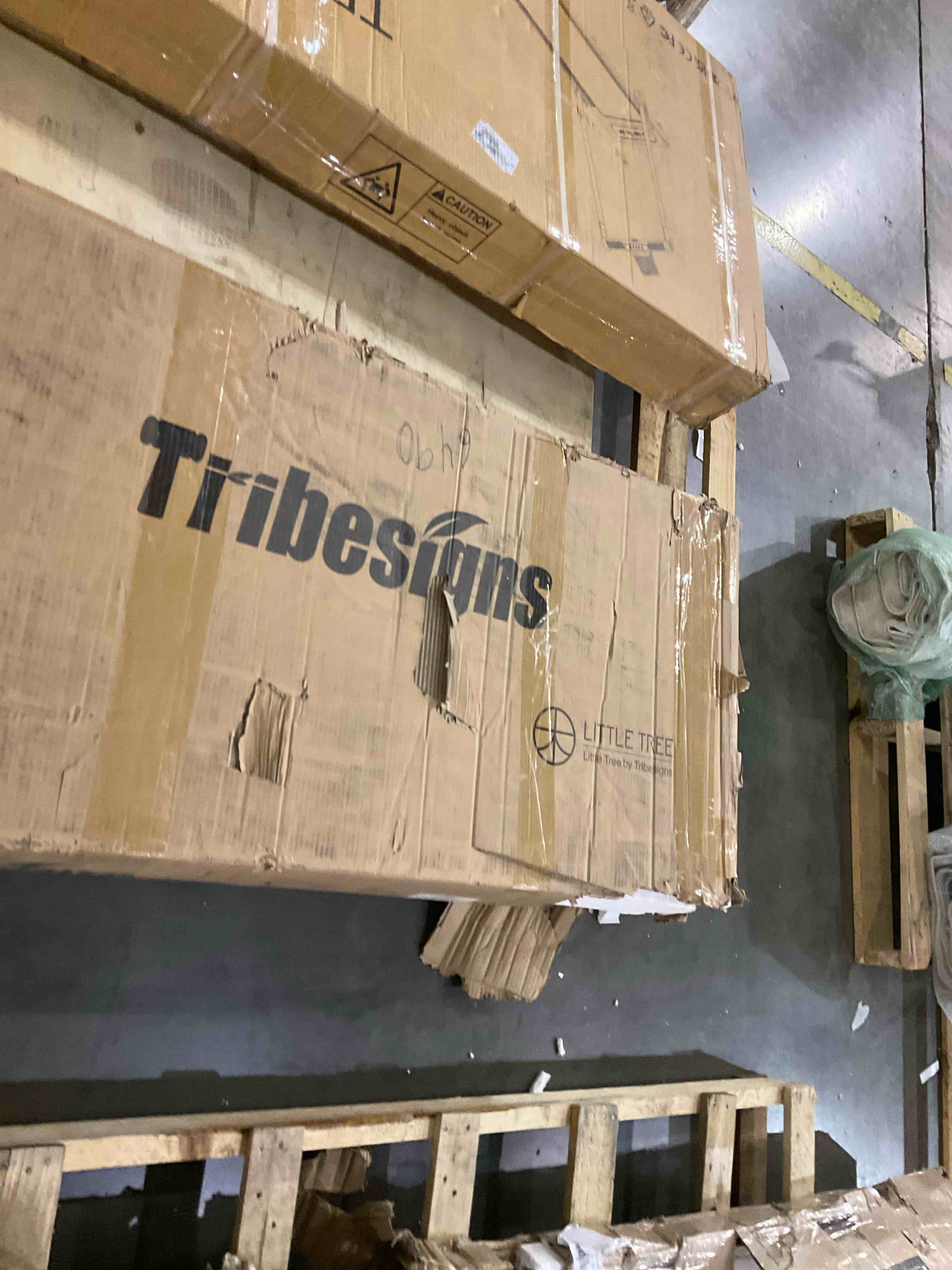 https://s3.amazonaws.com/lotting-images-prod/bidfta/GRA2052428_1739371742392.jpeg