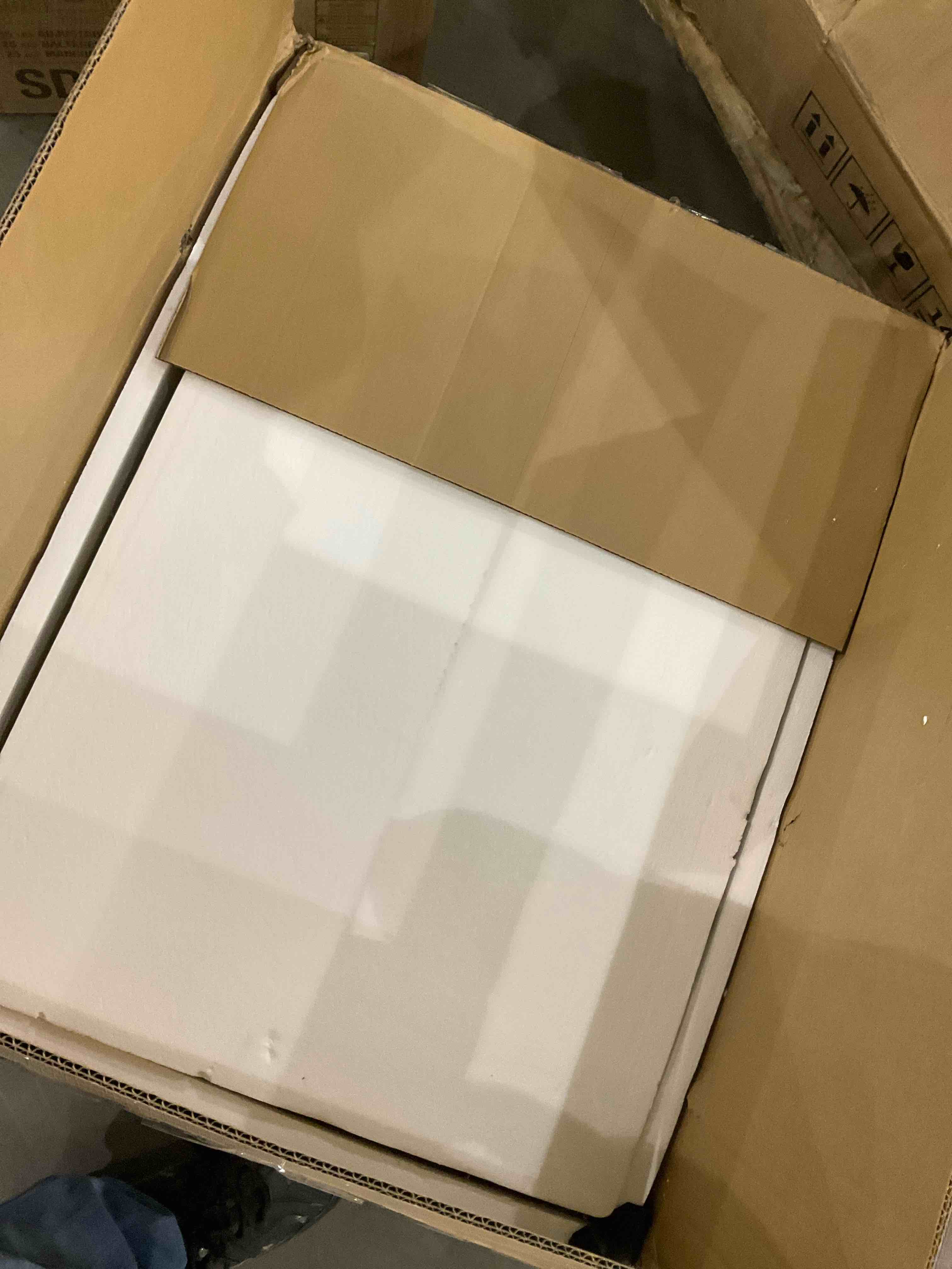 https://s3.amazonaws.com/lotting-images-prod/bidfta/GRA2052687_1739460101680.jpeg