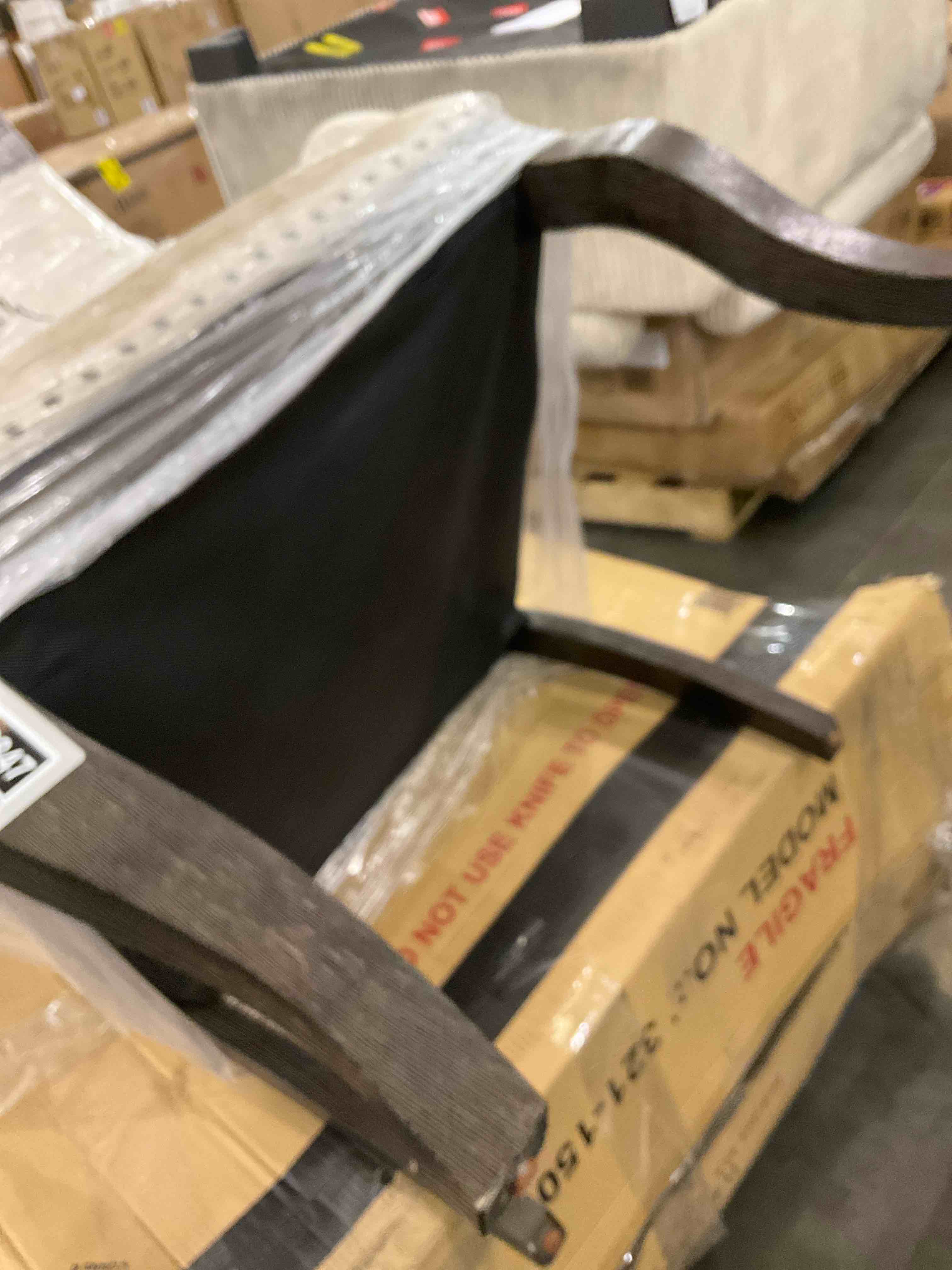 pair dining table  chairs 