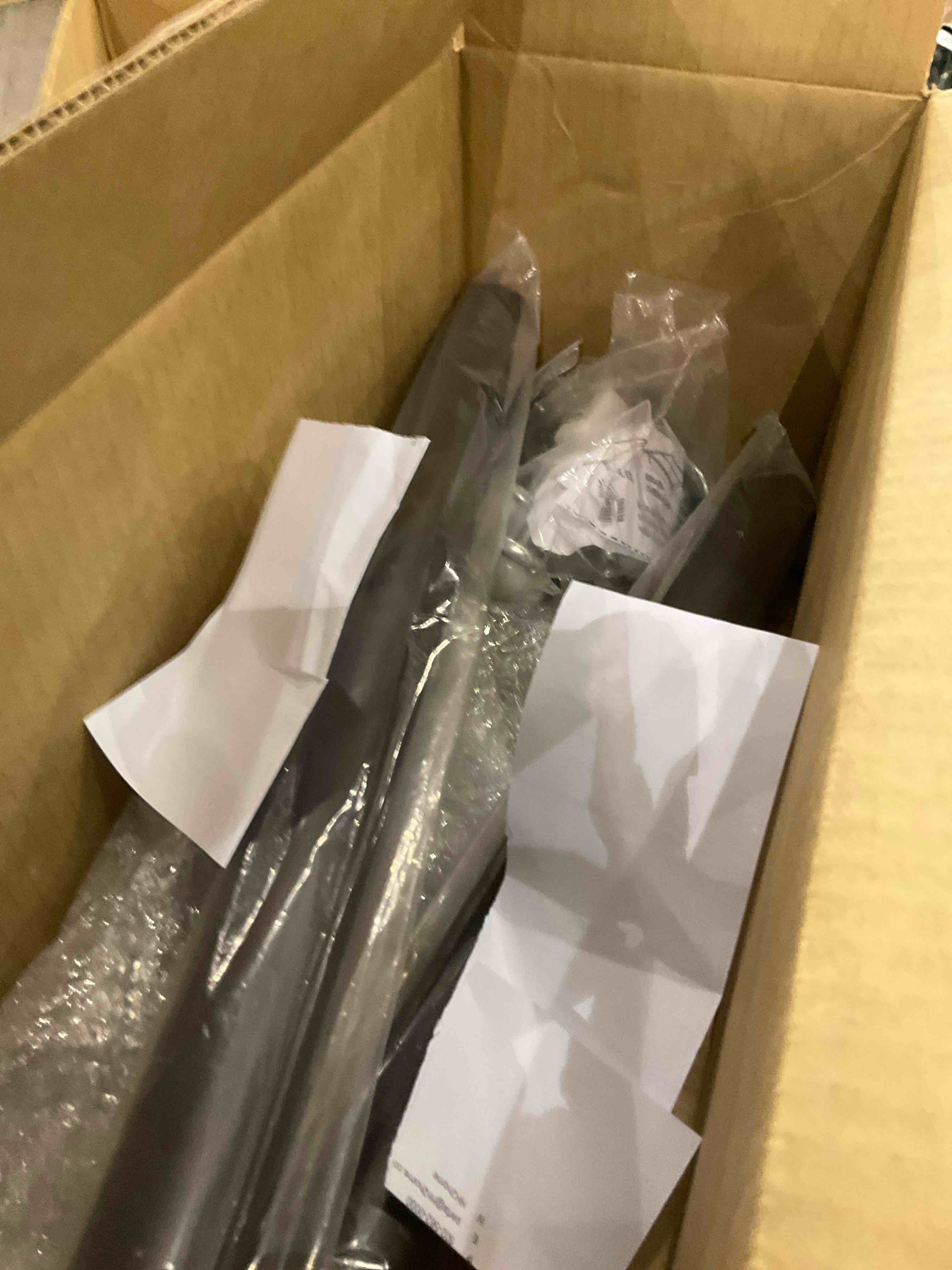 https://s3.amazonaws.com/lotting-images-prod/bidfta/GRA2054888_1739303286486.jpeg