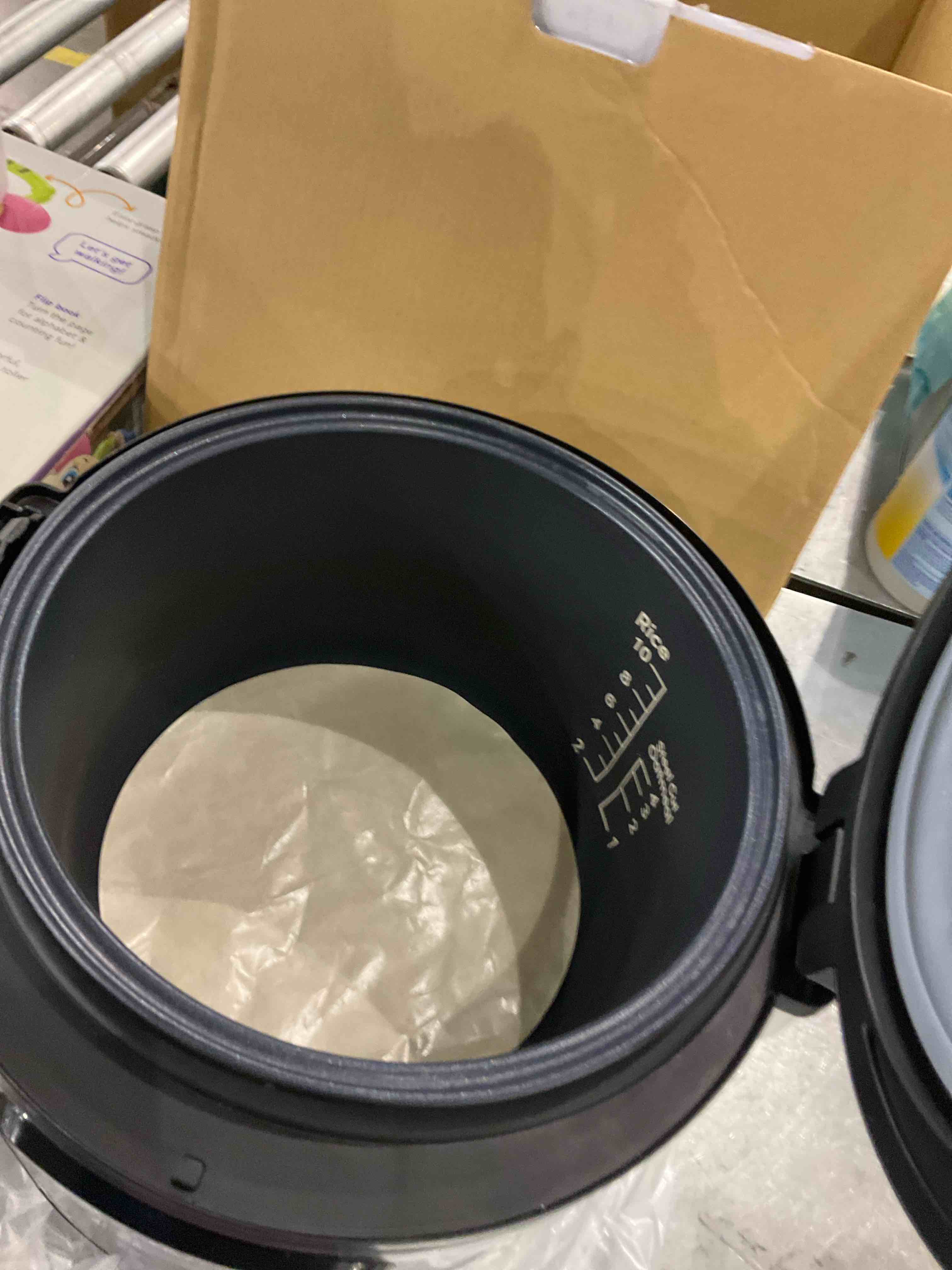 https://s3.amazonaws.com/lotting-images-prod/bidfta/GRA2054964_1739370406057.jpeg