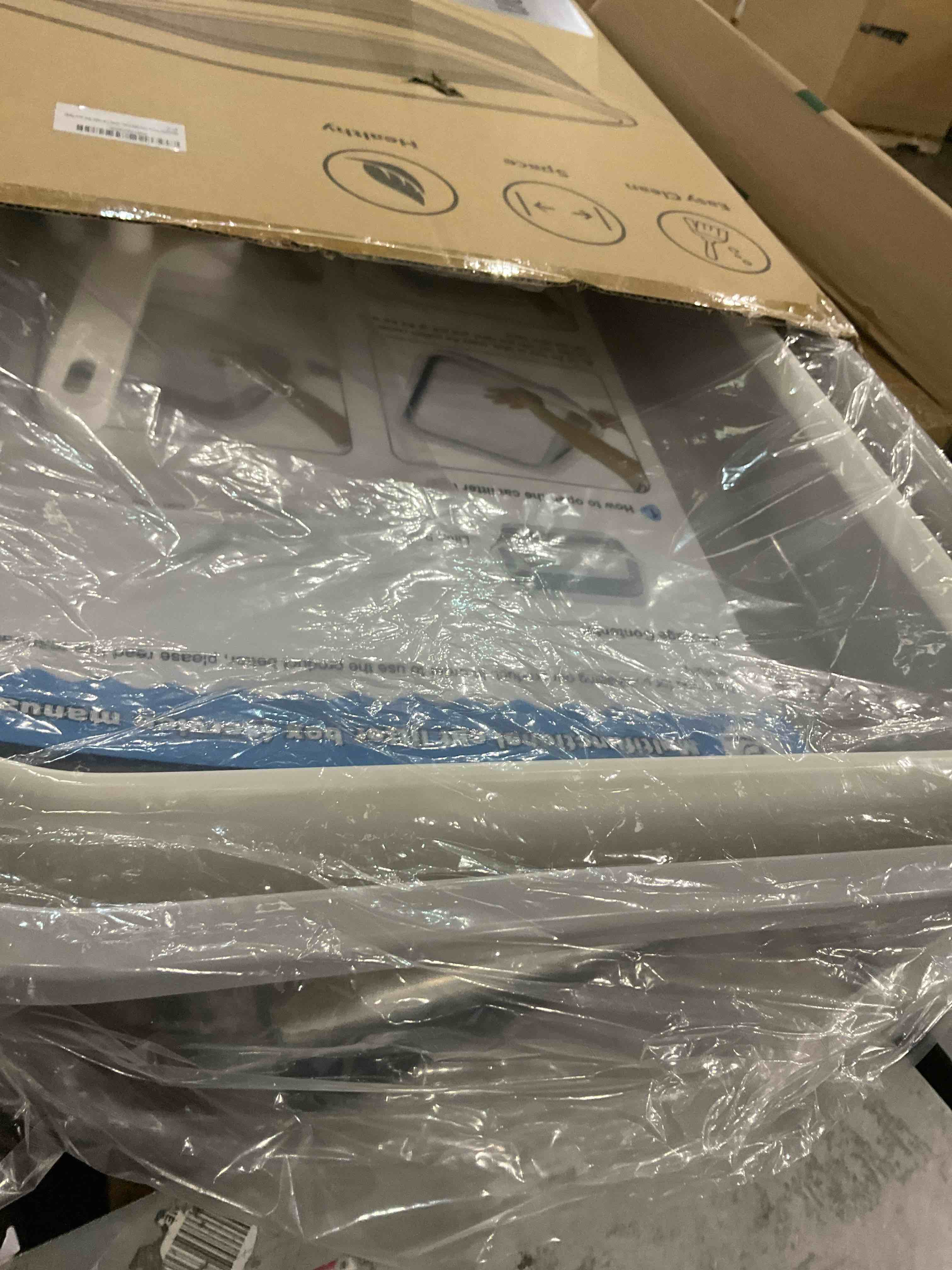https://s3.amazonaws.com/lotting-images-prod/bidfta/GRA2055005_1739374401556.jpeg