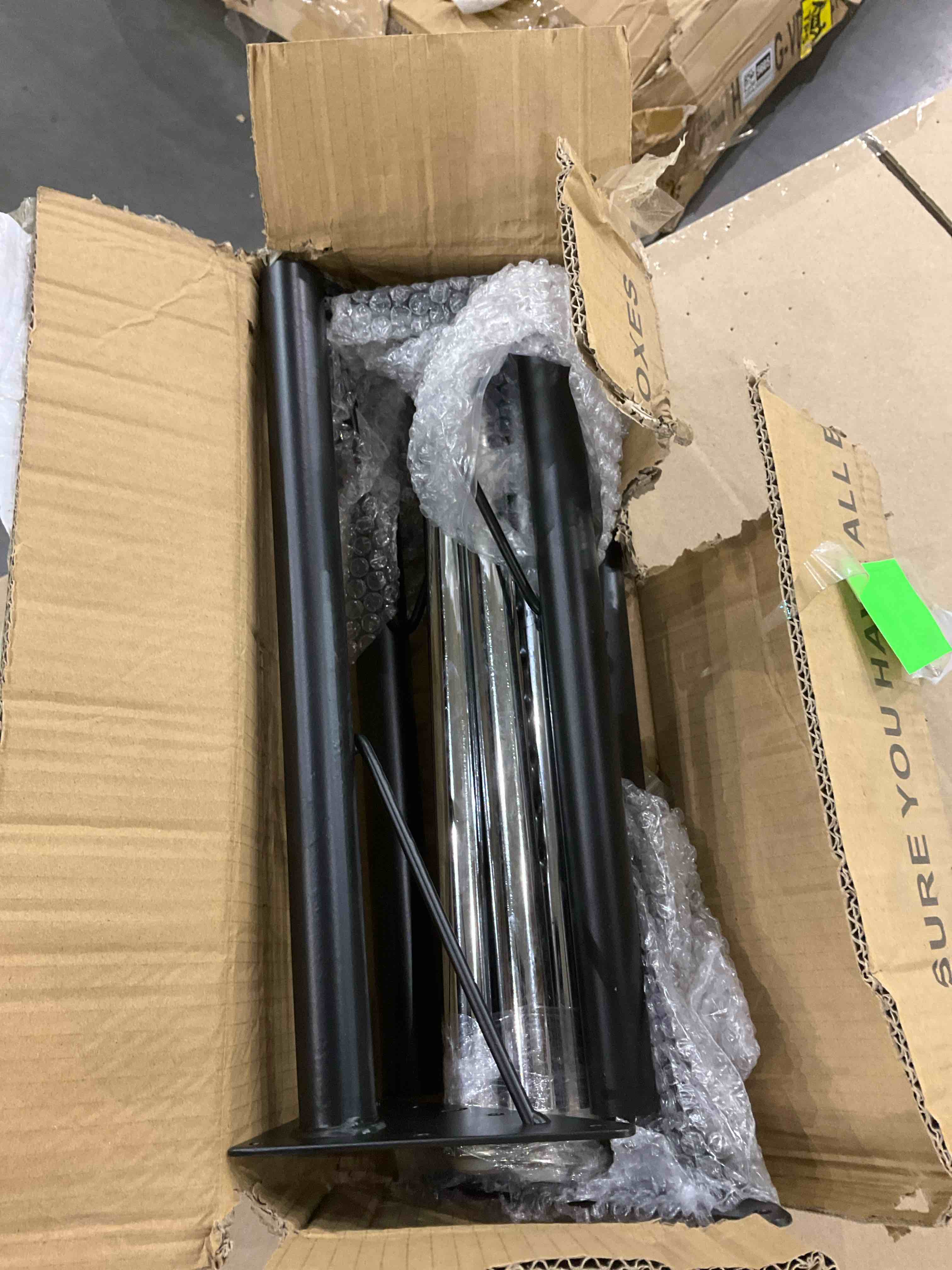 https://s3.amazonaws.com/lotting-images-prod/bidfta/GRA2055609_1739623901490.jpeg