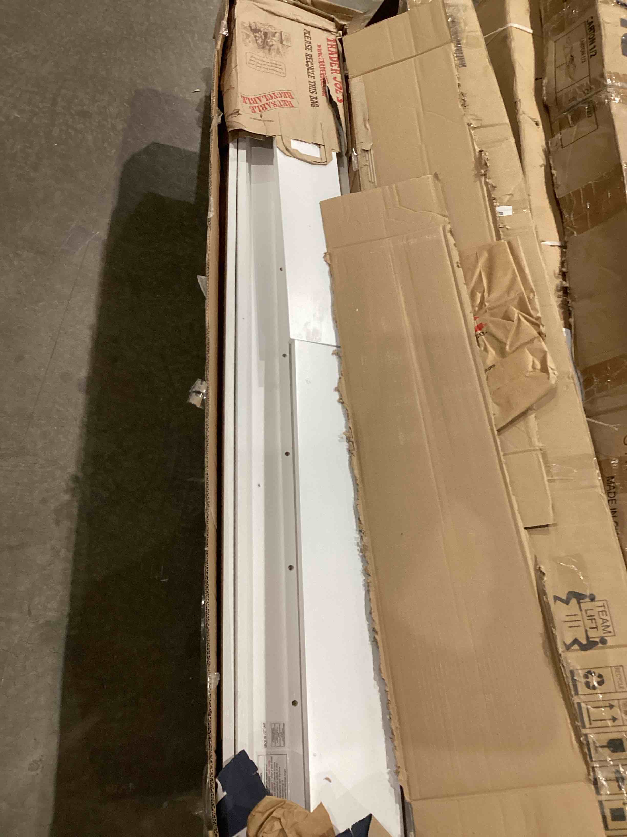 https://s3.amazonaws.com/lotting-images-prod/bidfta/GRA2056106_1757072675983.jpeg