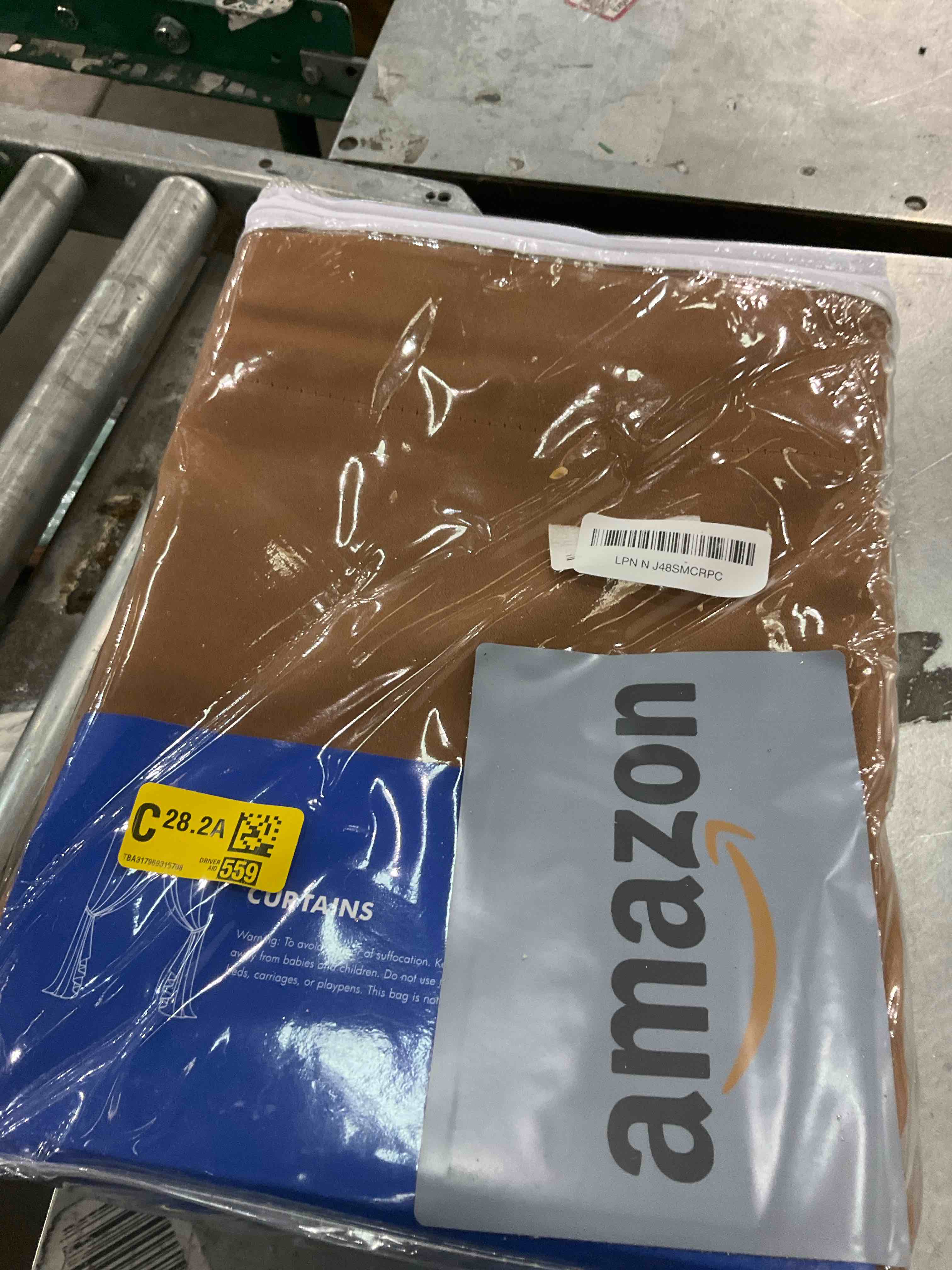 https://s3.amazonaws.com/lotting-images-prod/bidfta/GRA2080100_1737482841055.jpeg