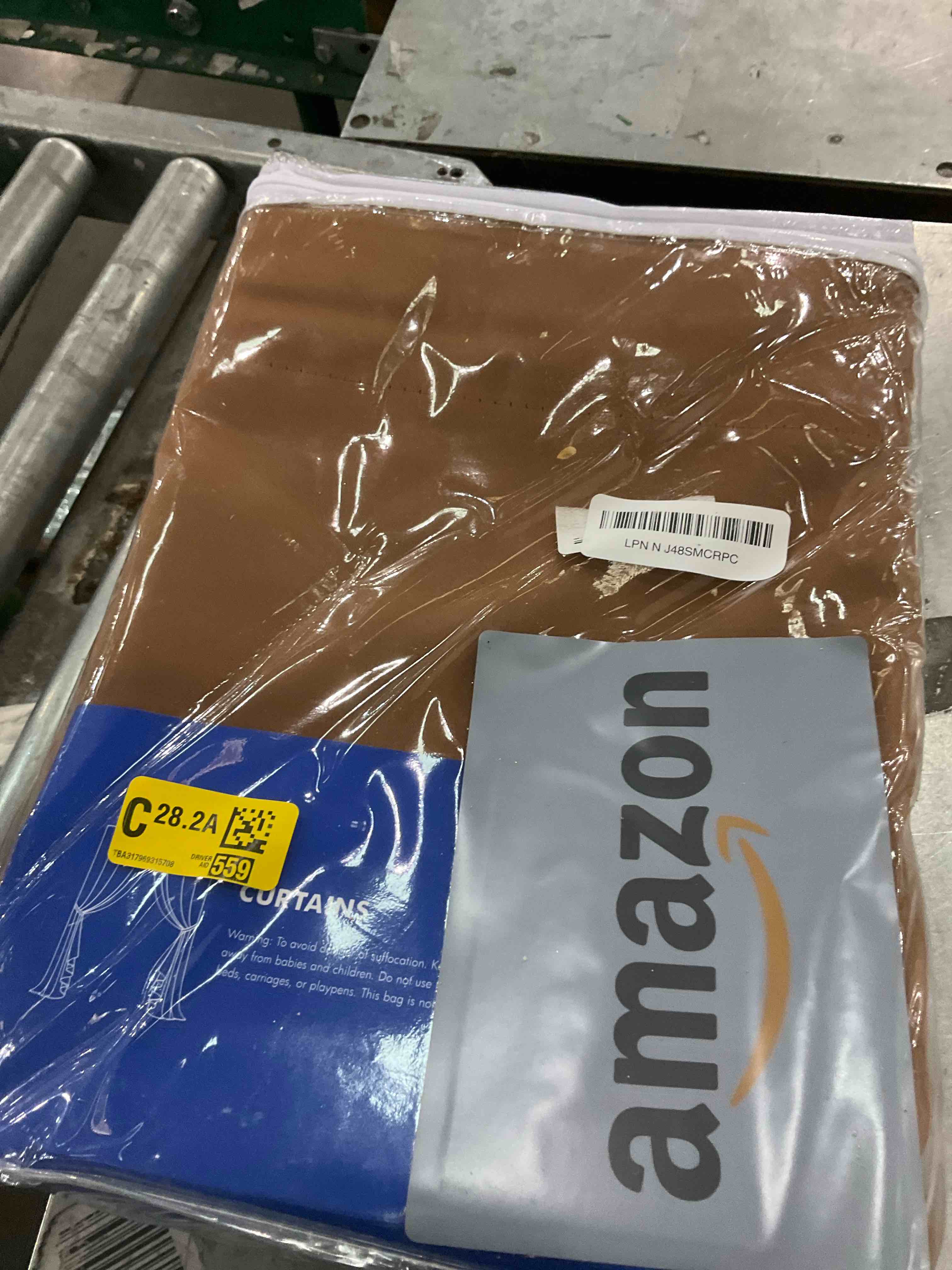 https://s3.amazonaws.com/lotting-images-prod/bidfta/GRA2080100_1737482842012.jpeg