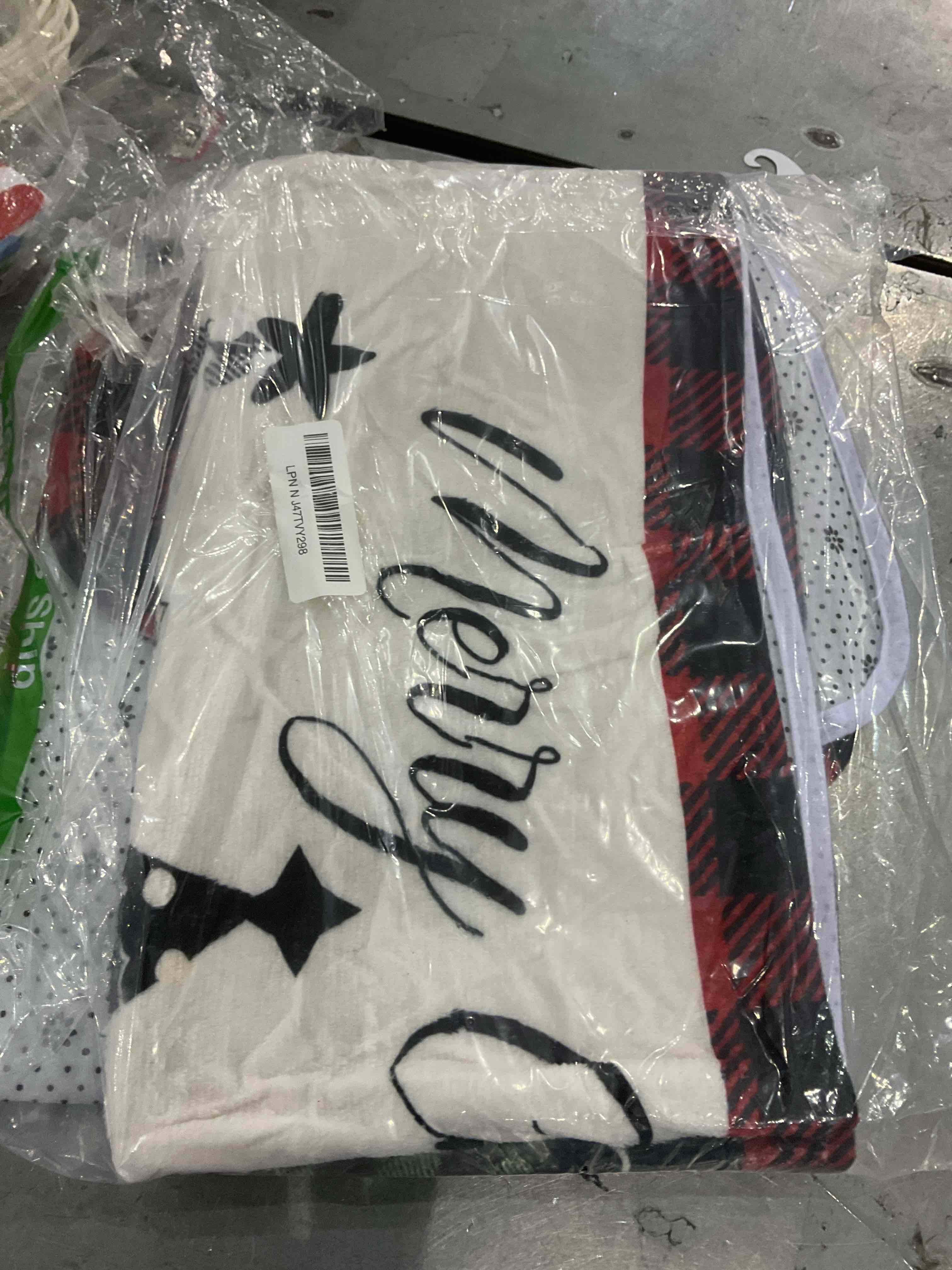 Ceenna 2 Pcs Merry Christmas Kitchen Rugs Sets Farmhouse Kitchen Floor Mat Buffalo Plaid Xmas Tree Non Slip Rugs Winter Xmas Mat Decor for Home 17 x 29 Inch and 17 x 47 Inch(Red Black Plaid)