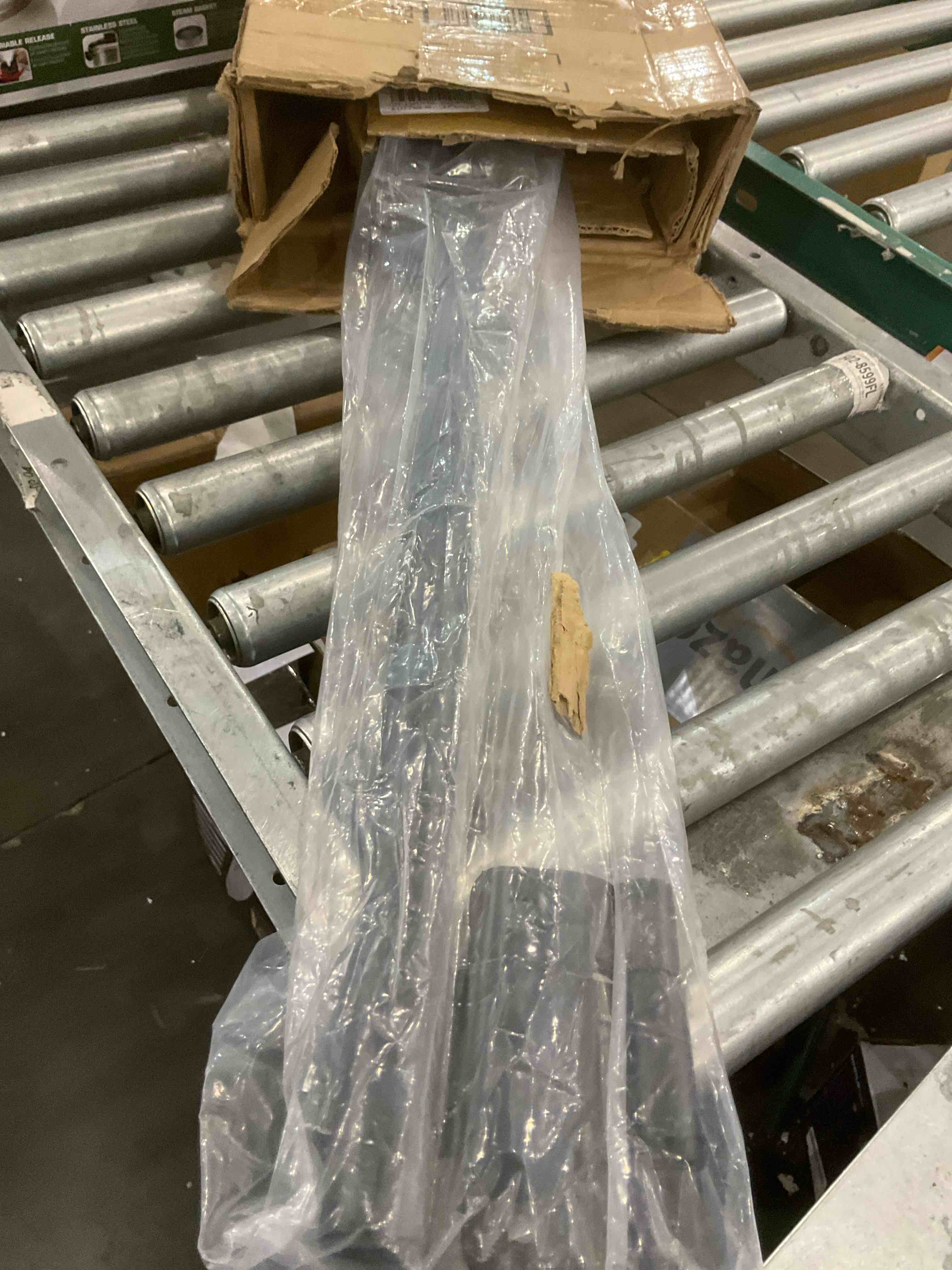 https://s3.amazonaws.com/lotting-images-prod/bidfta/GRA2081506_1738075301425.jpeg
