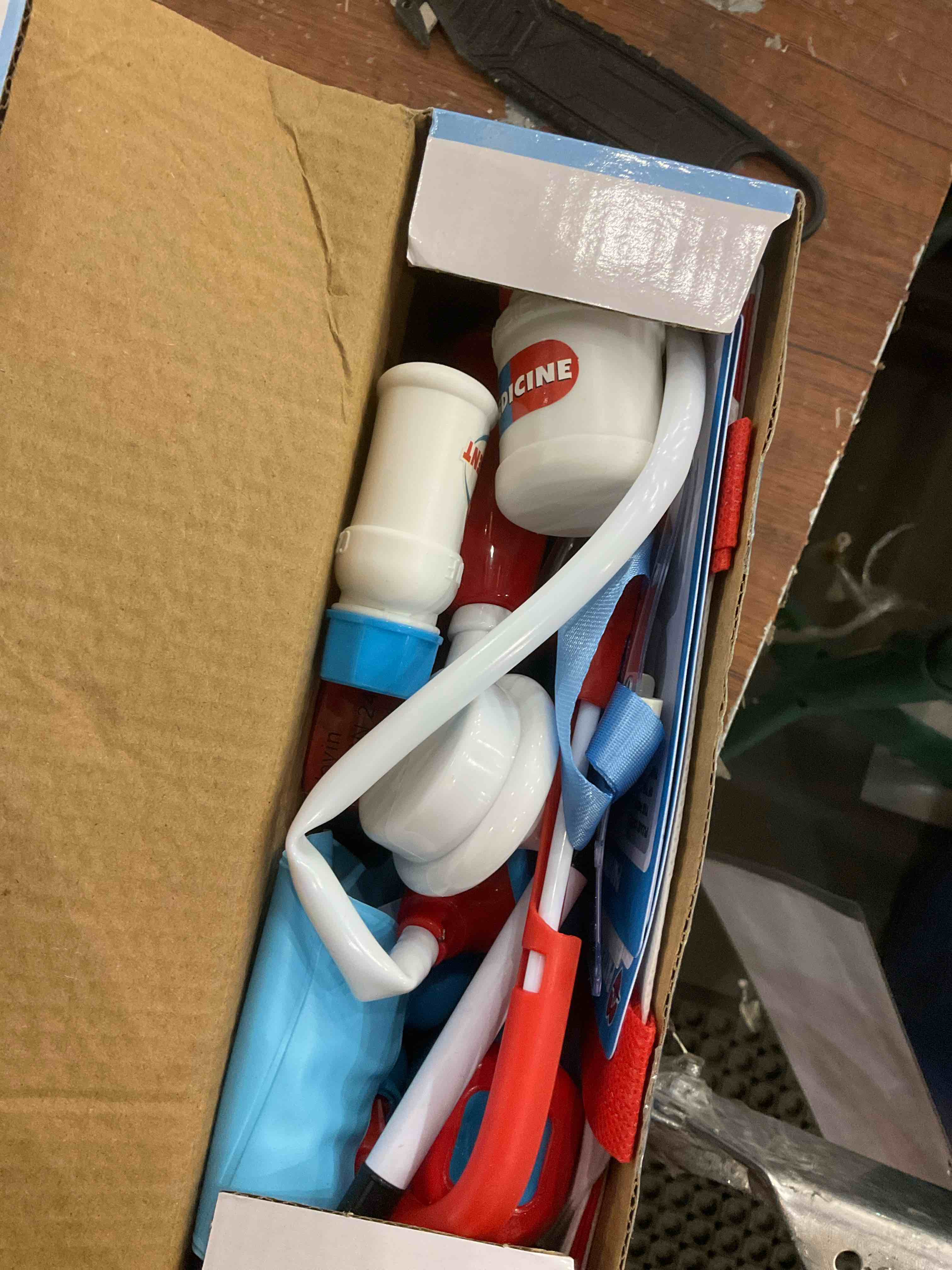 Play-Act Kids Doctor Kit,16-Piece Pretend Play Medical Kit with Bag,Doctor Role Play Set,Realistic Toy Stethoscope,Reusable Record Cards,Dress Up Doctor Playset for Toddlers Ages 3+