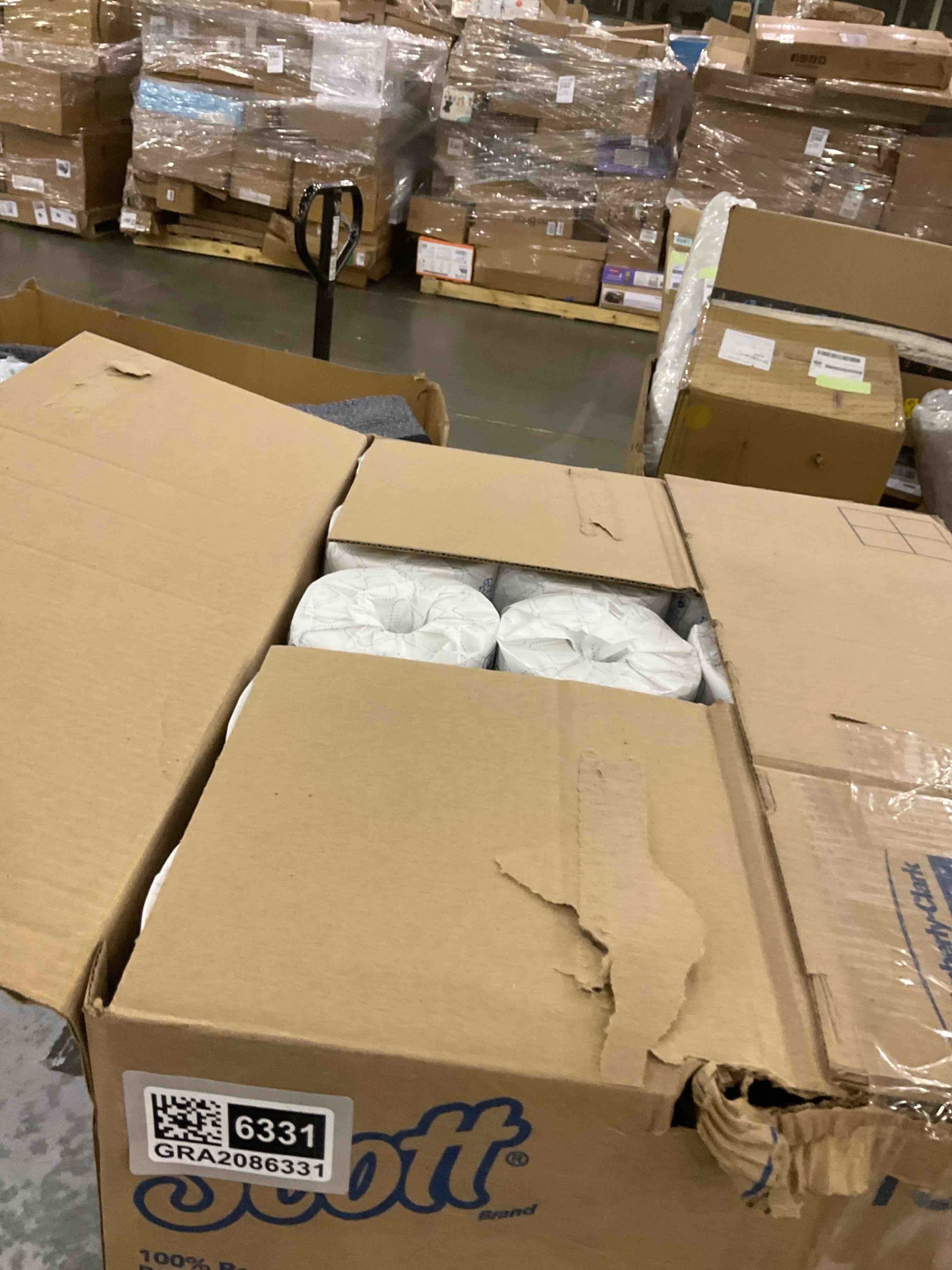https://s3.amazonaws.com/lotting-images-prod/bidfta/GRA2086331_1738328719213.jpeg