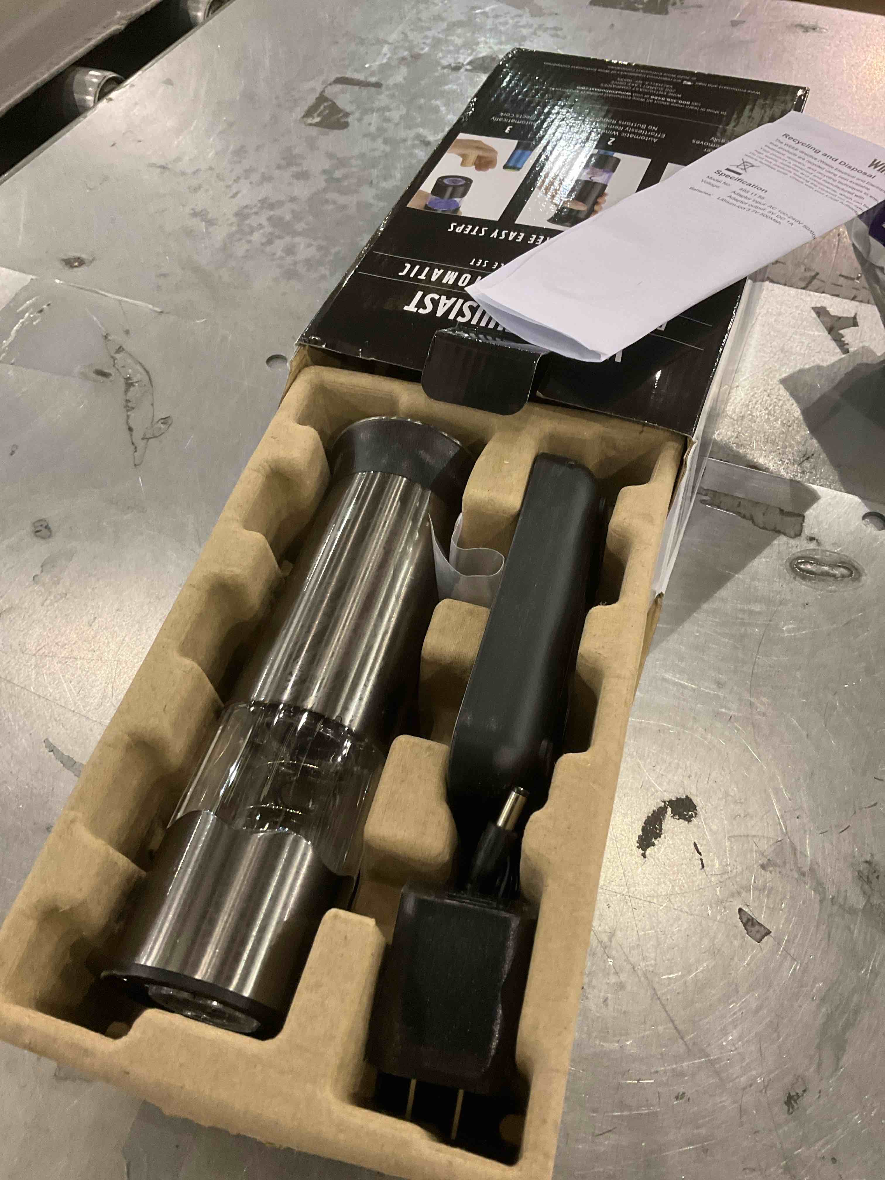 https://s3.amazonaws.com/lotting-images-prod/bidfta/GRA2086355_1738334773389.jpeg