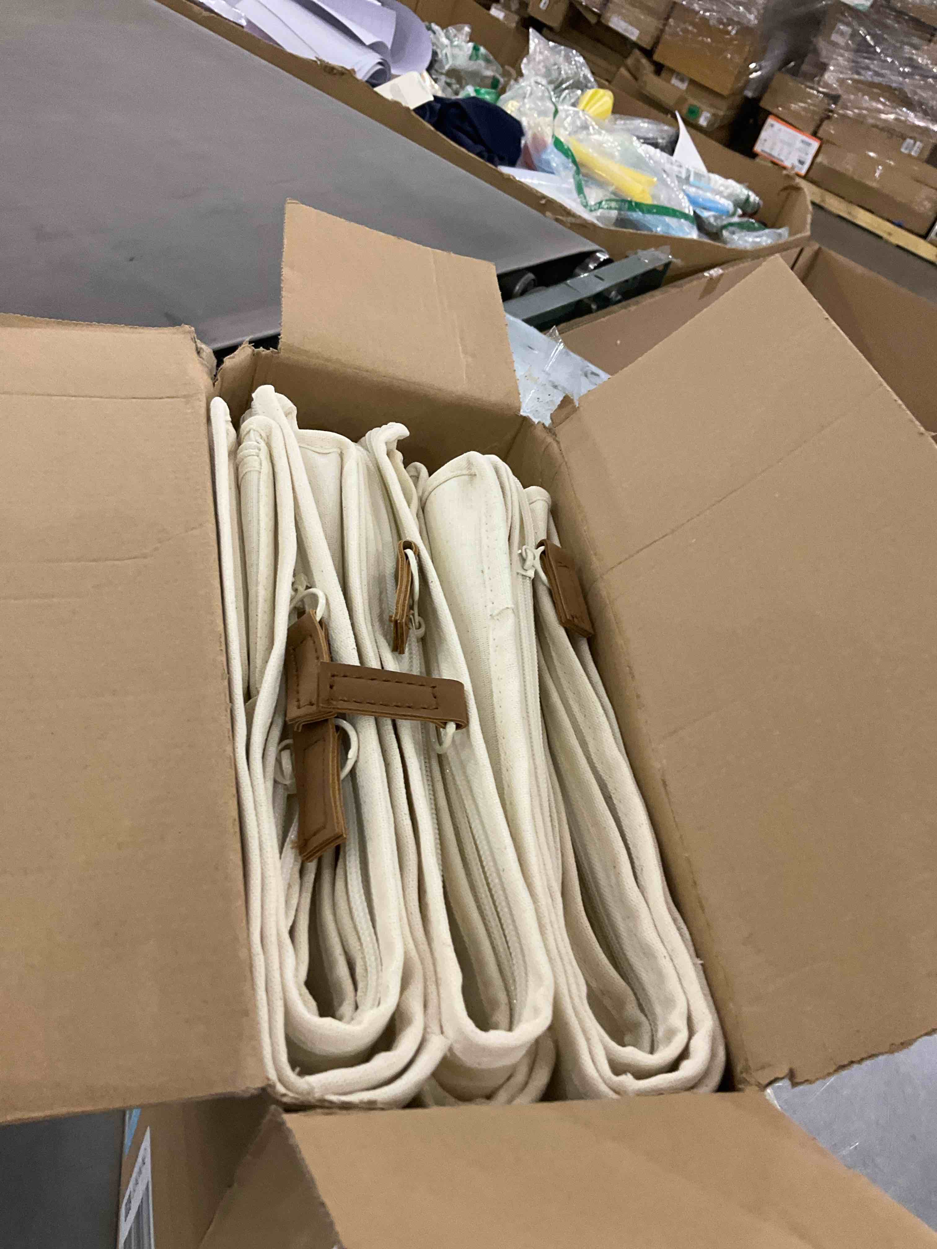 https://s3.amazonaws.com/lotting-images-prod/bidfta/GRA2087188_1738758406518.jpeg