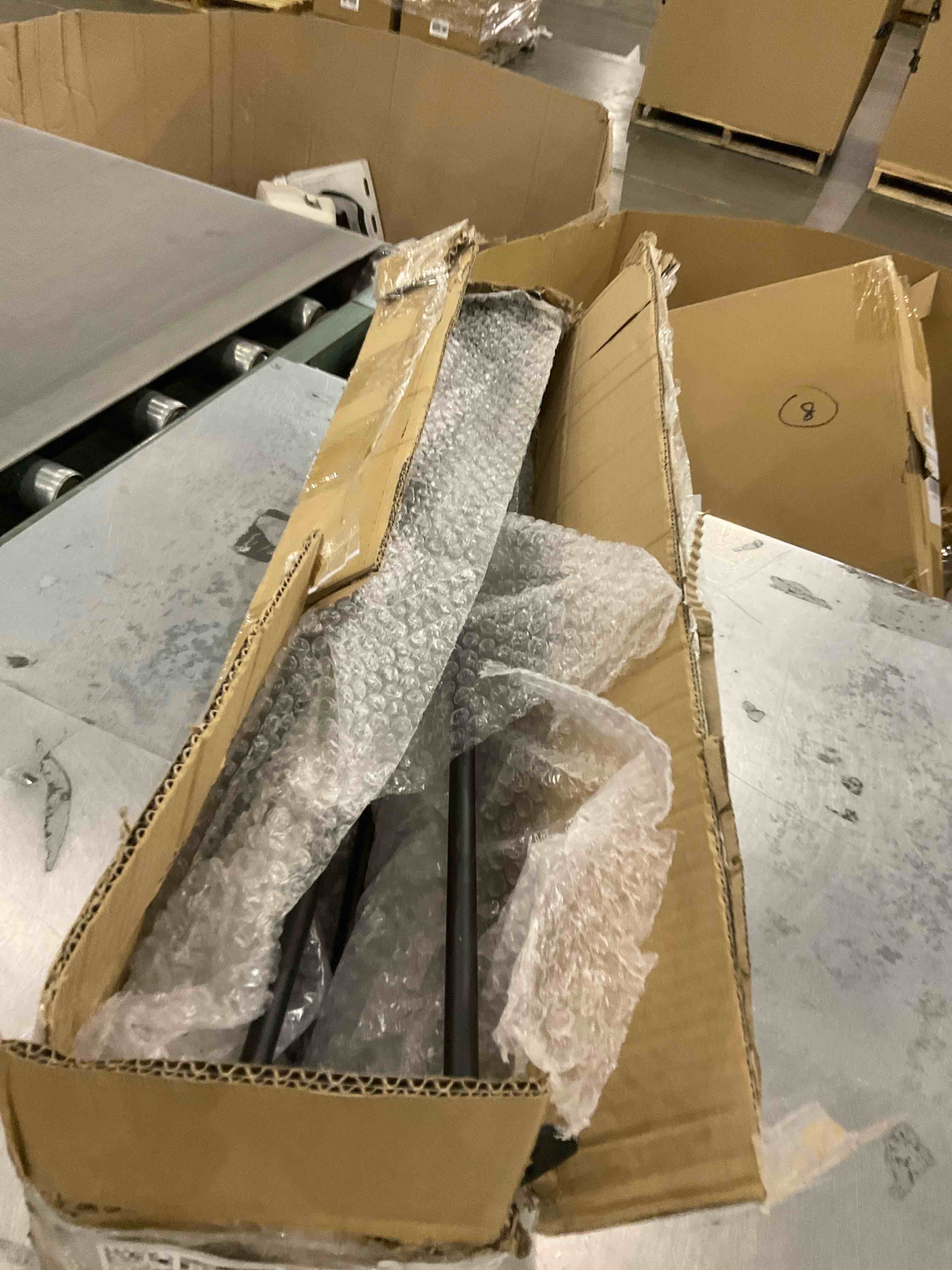 https://s3.amazonaws.com/lotting-images-prod/bidfta/GRA2088211_1739288325249.jpeg