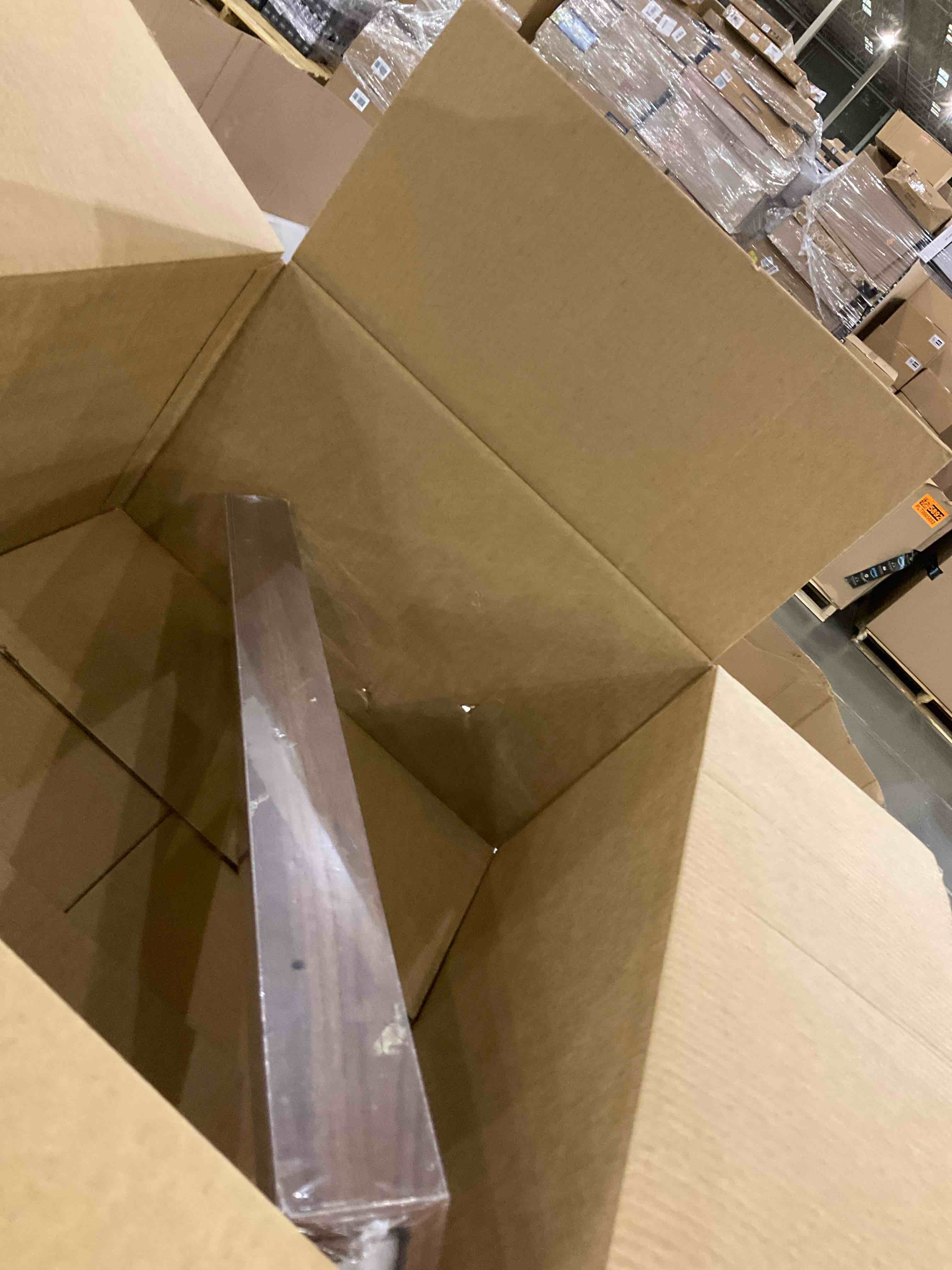 https://s3.amazonaws.com/lotting-images-prod/bidfta/GRA2088260_1739297225731.jpeg