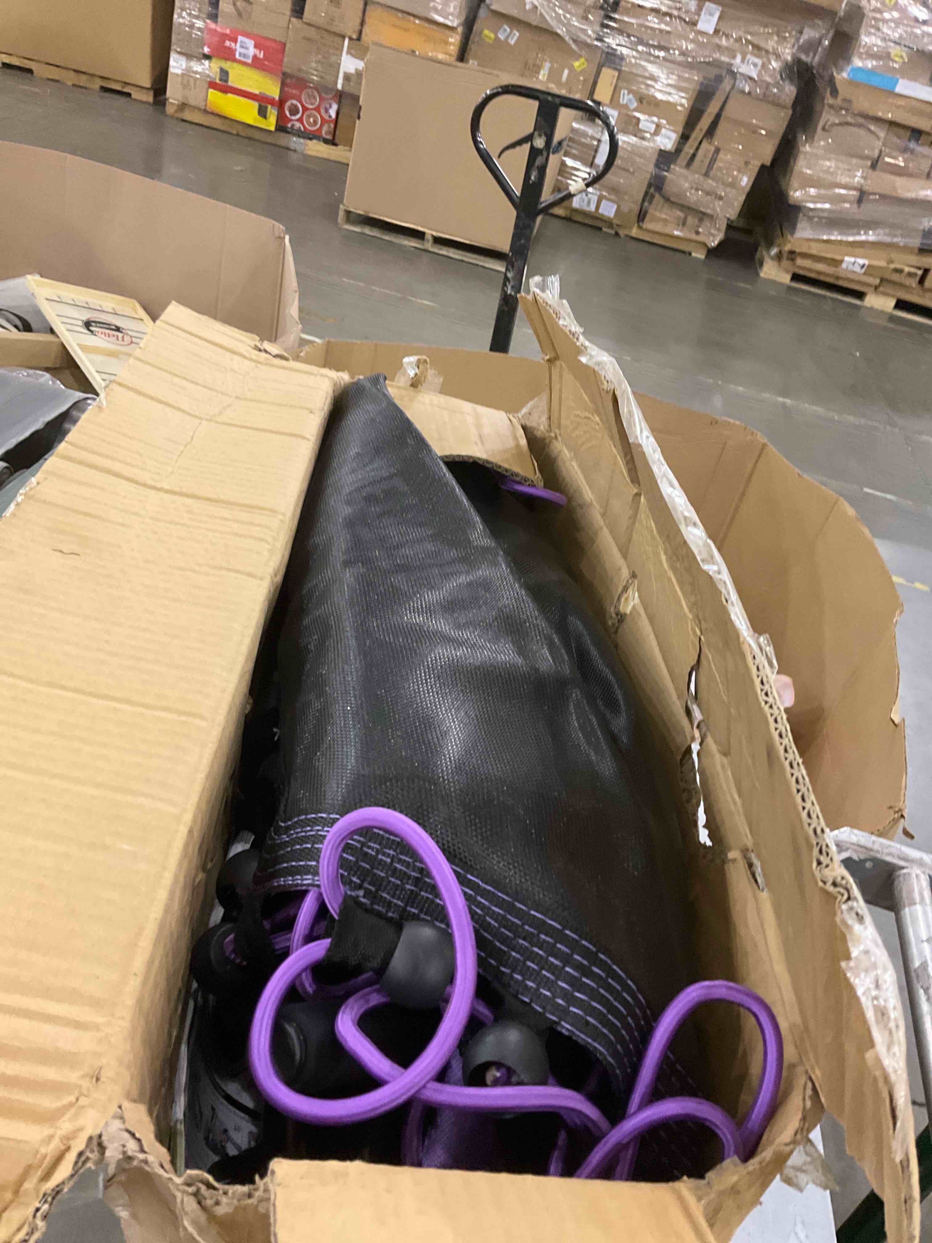 https://s3.amazonaws.com/lotting-images-prod/bidfta/GRA2088400_1739371515053.jpeg