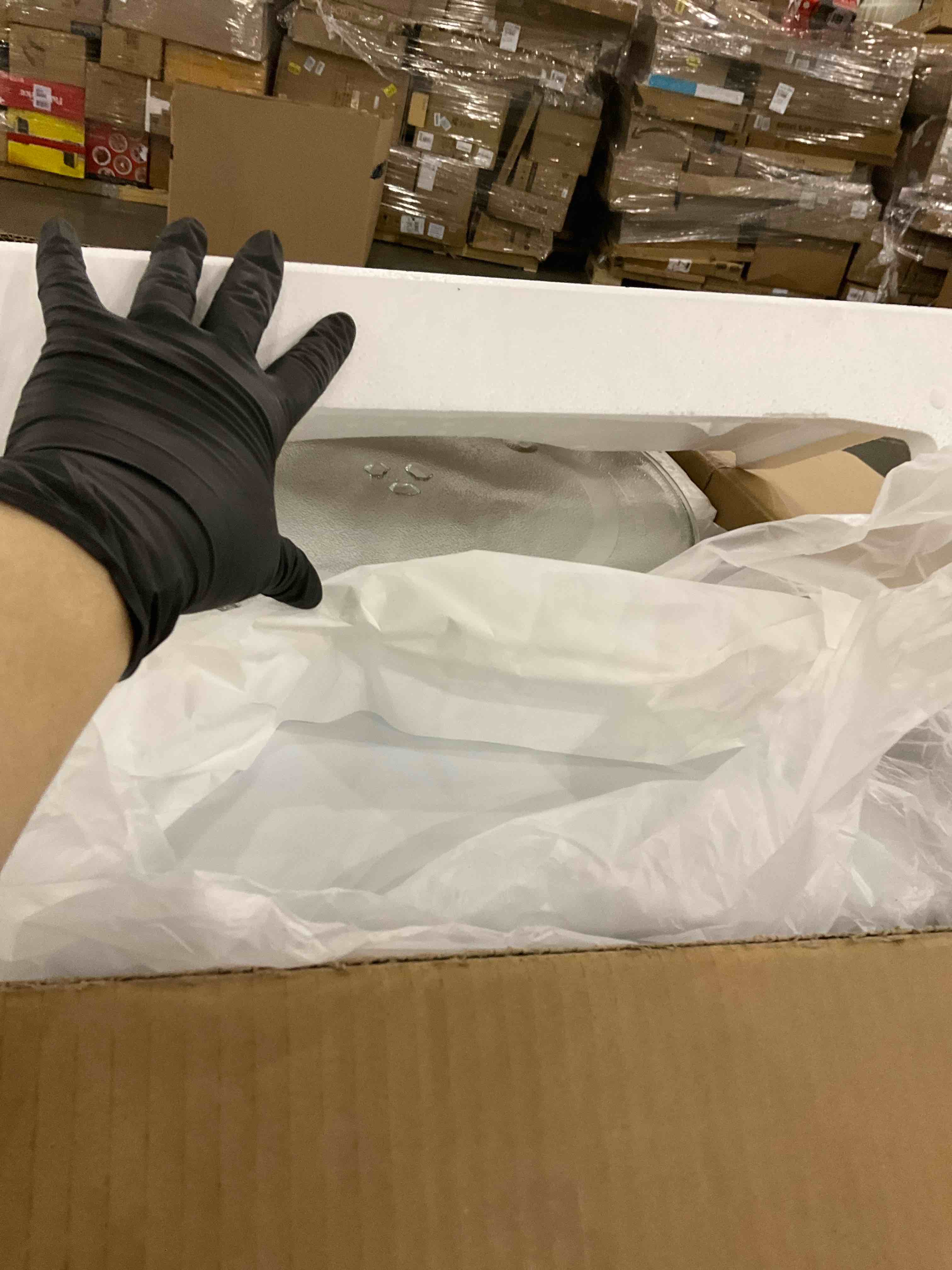https://s3.amazonaws.com/lotting-images-prod/bidfta/GRA2088440_1739375039272.jpeg