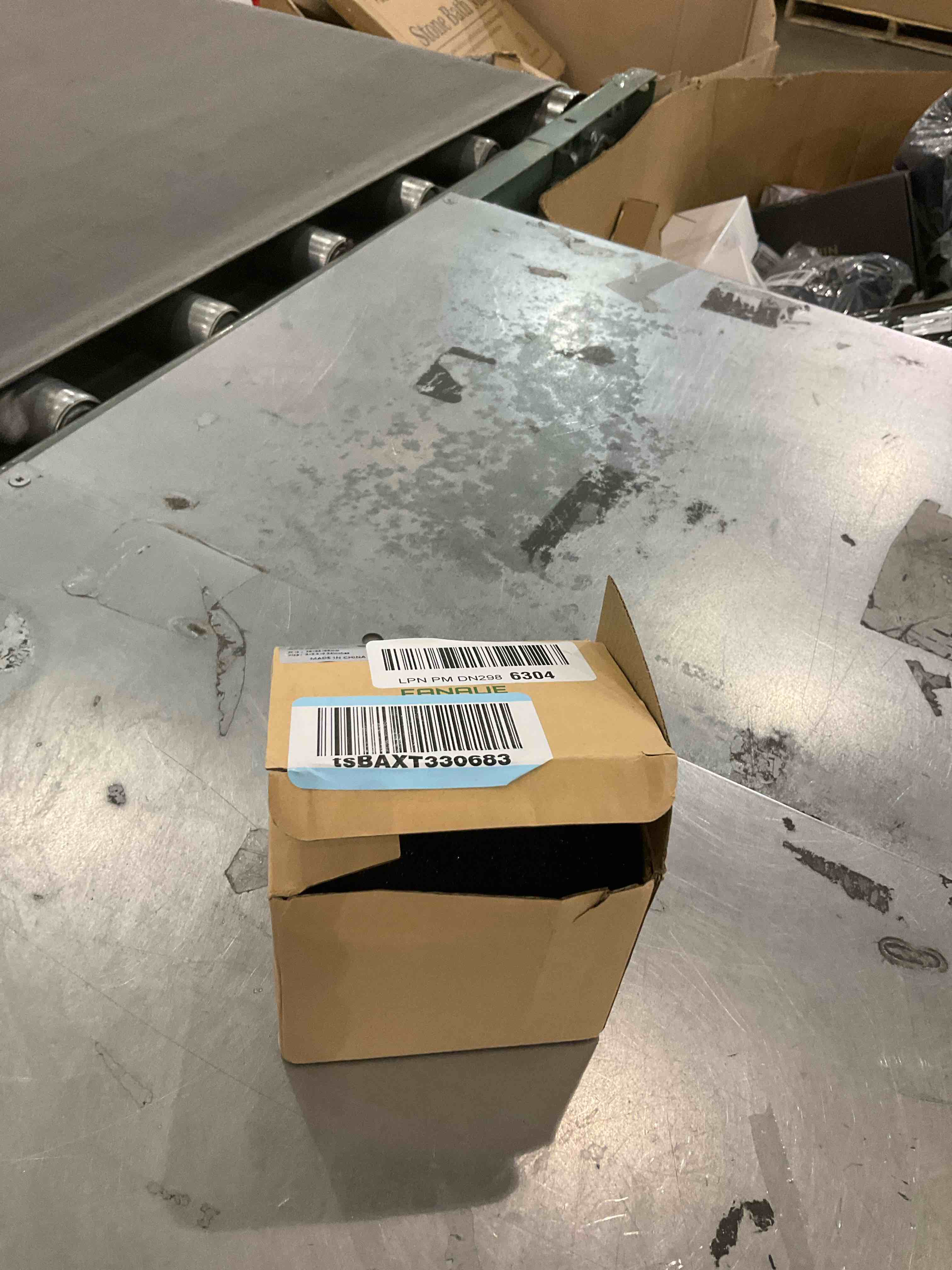 https://s3.amazonaws.com/lotting-images-prod/bidfta/GRA2088807_1739468822531.jpeg