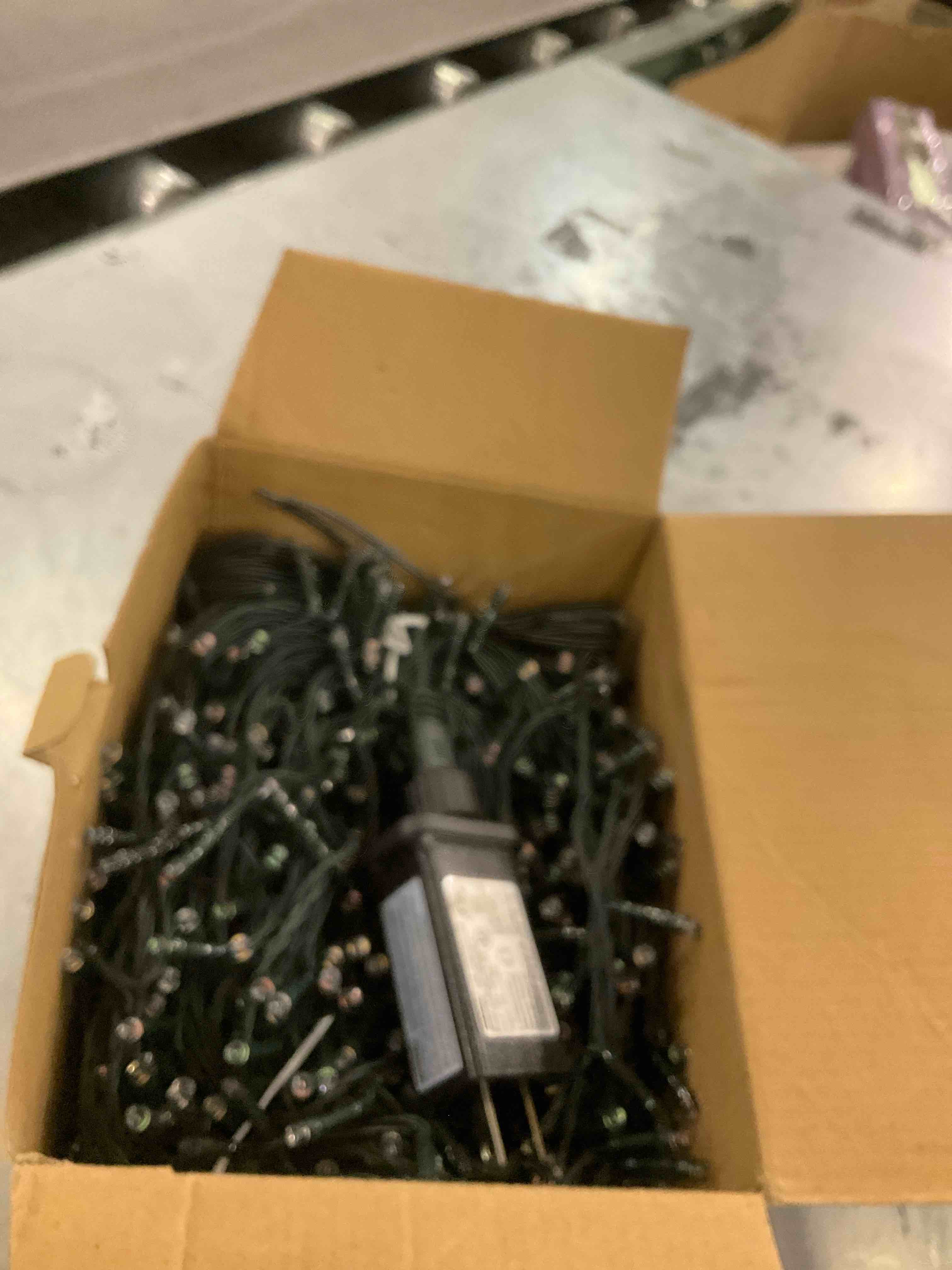 https://s3.amazonaws.com/lotting-images-prod/bidfta/GRA2088819_1739469860653.jpeg