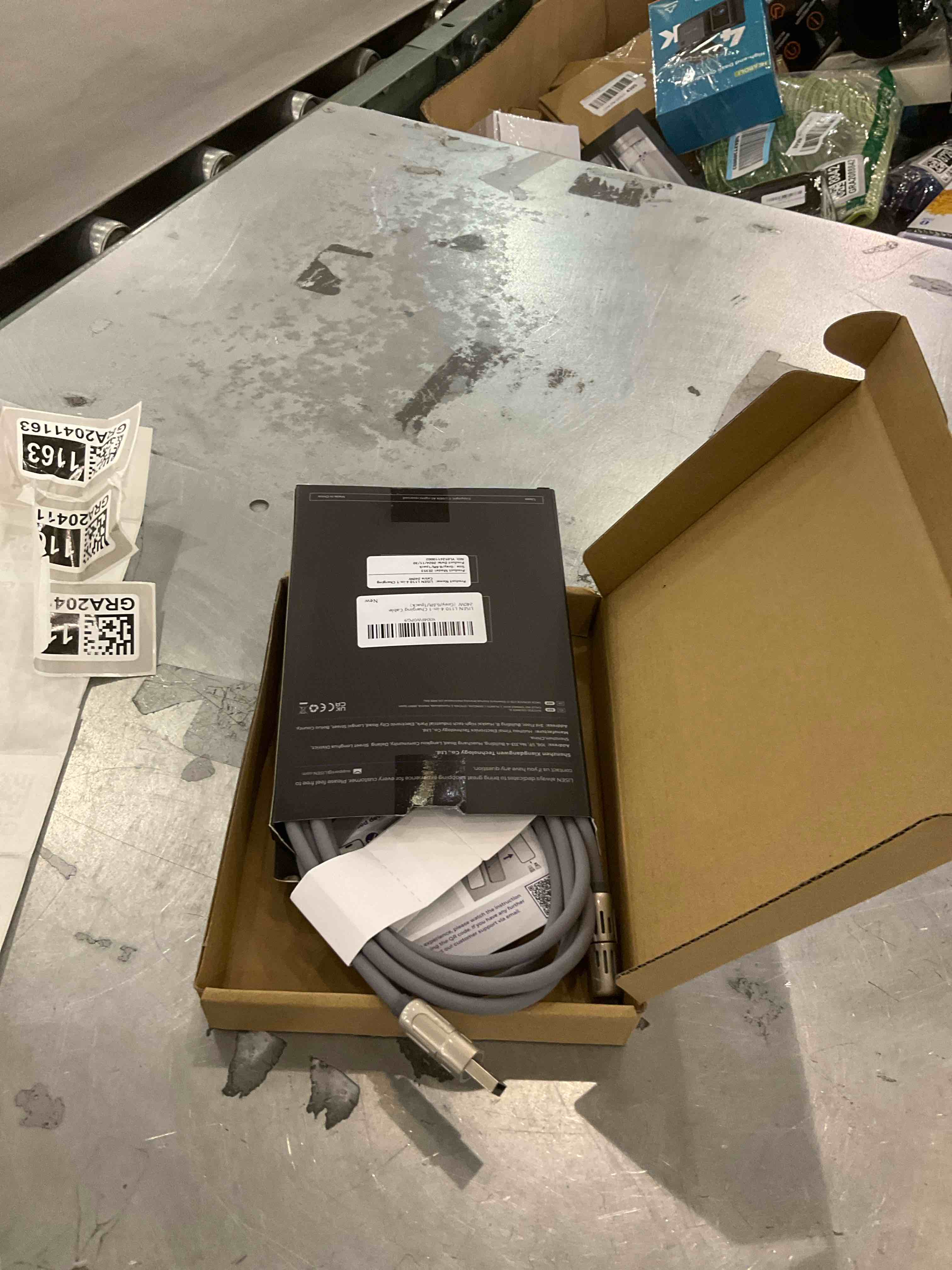 https://s3.amazonaws.com/lotting-images-prod/bidfta/GRA2088848_1739471902869.jpeg