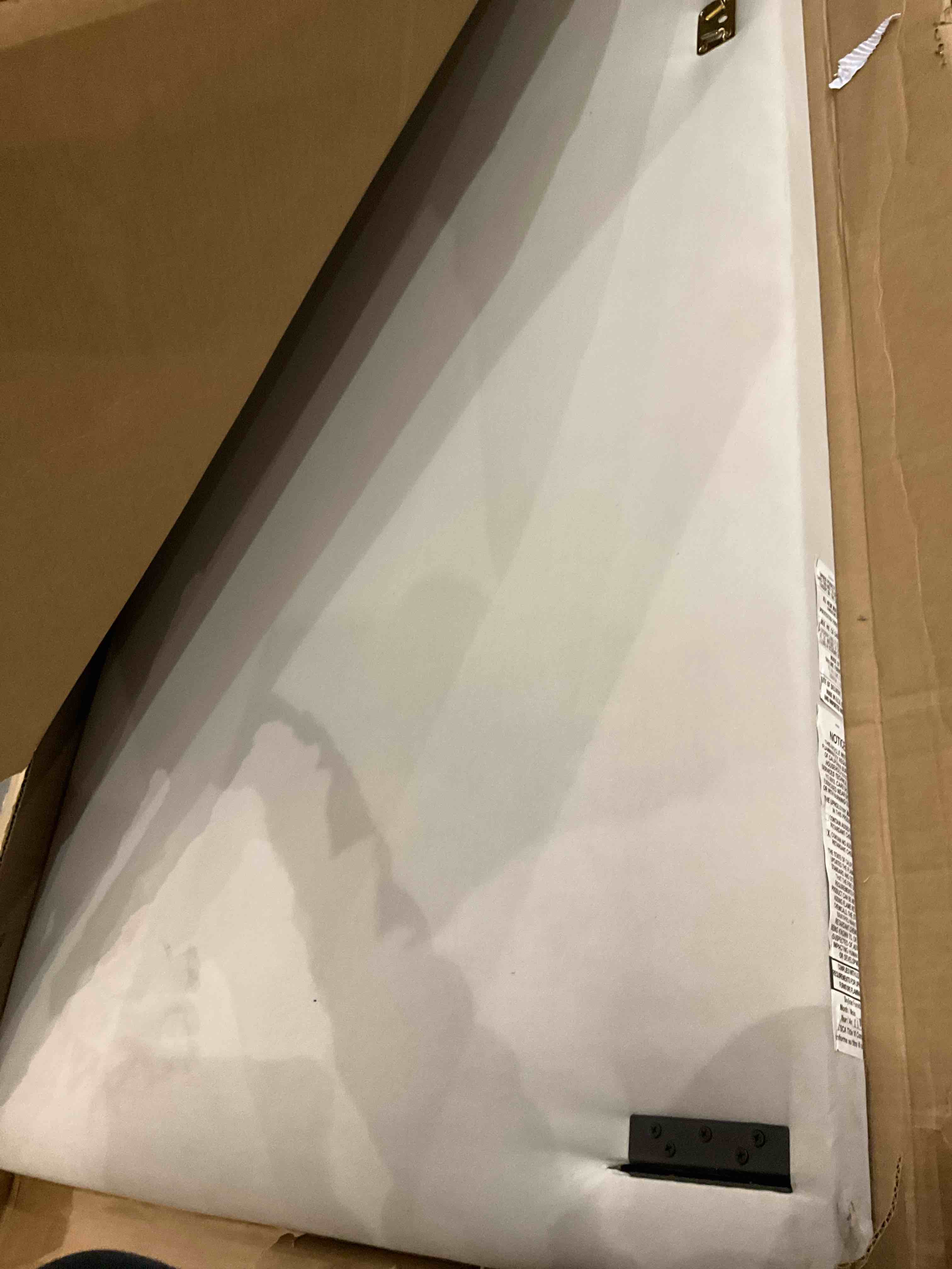 https://s3.amazonaws.com/lotting-images-prod/bidfta/GRA2089020_1737484330129.jpeg