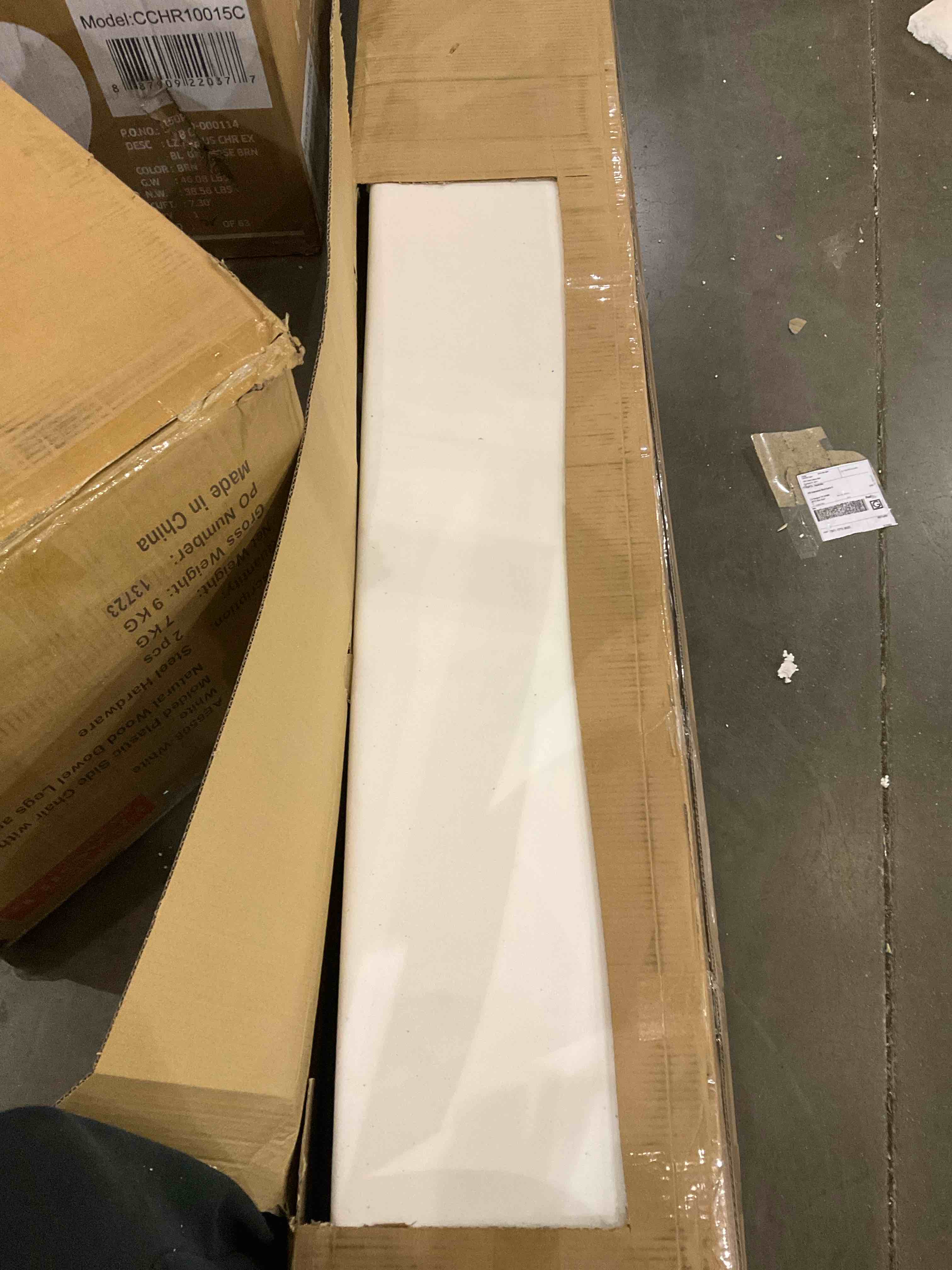 https://s3.amazonaws.com/lotting-images-prod/bidfta/GRA2089050_1737488651798.jpeg