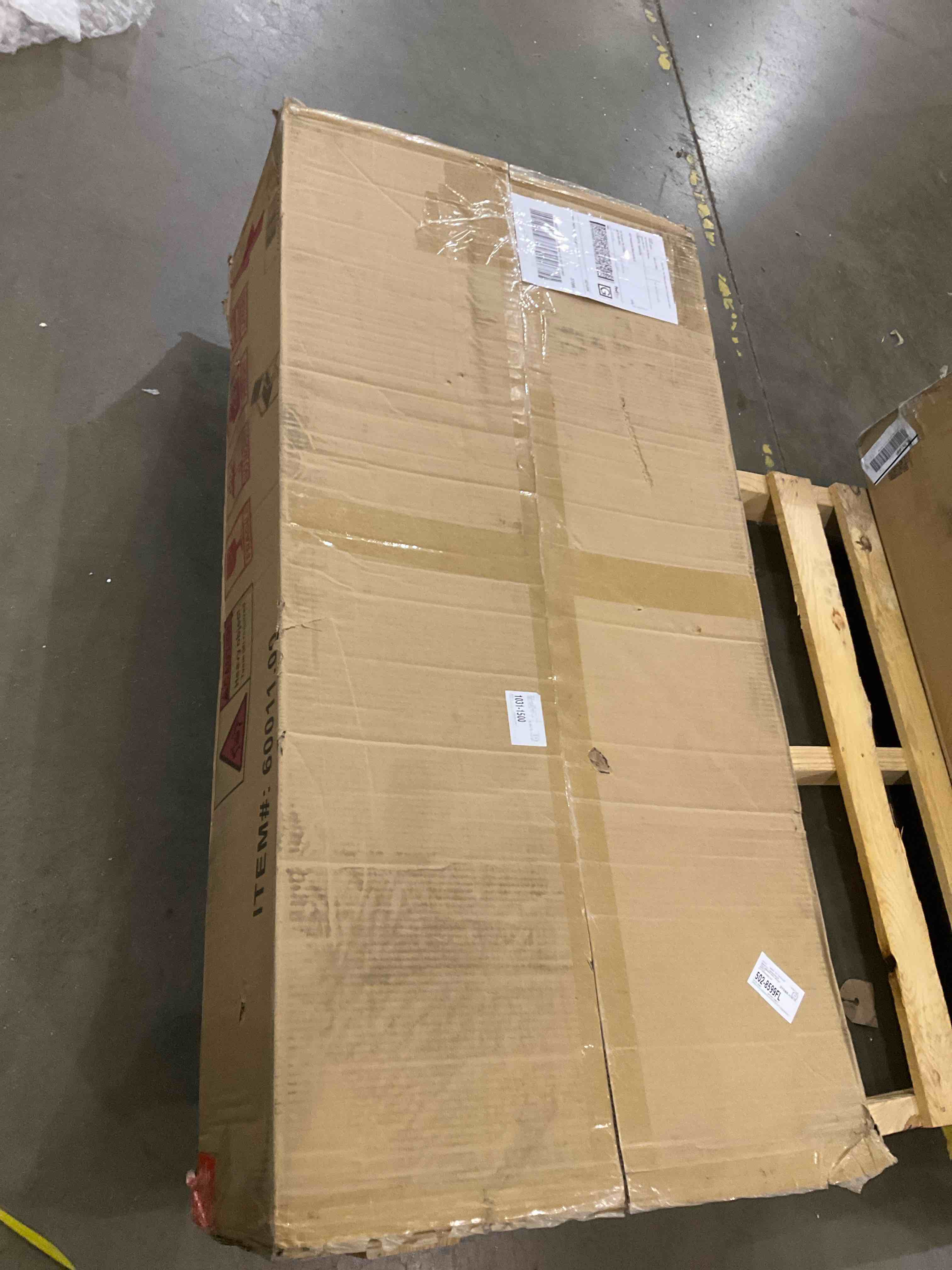 https://s3.amazonaws.com/lotting-images-prod/bidfta/GRA2089053_1737489023437.jpeg