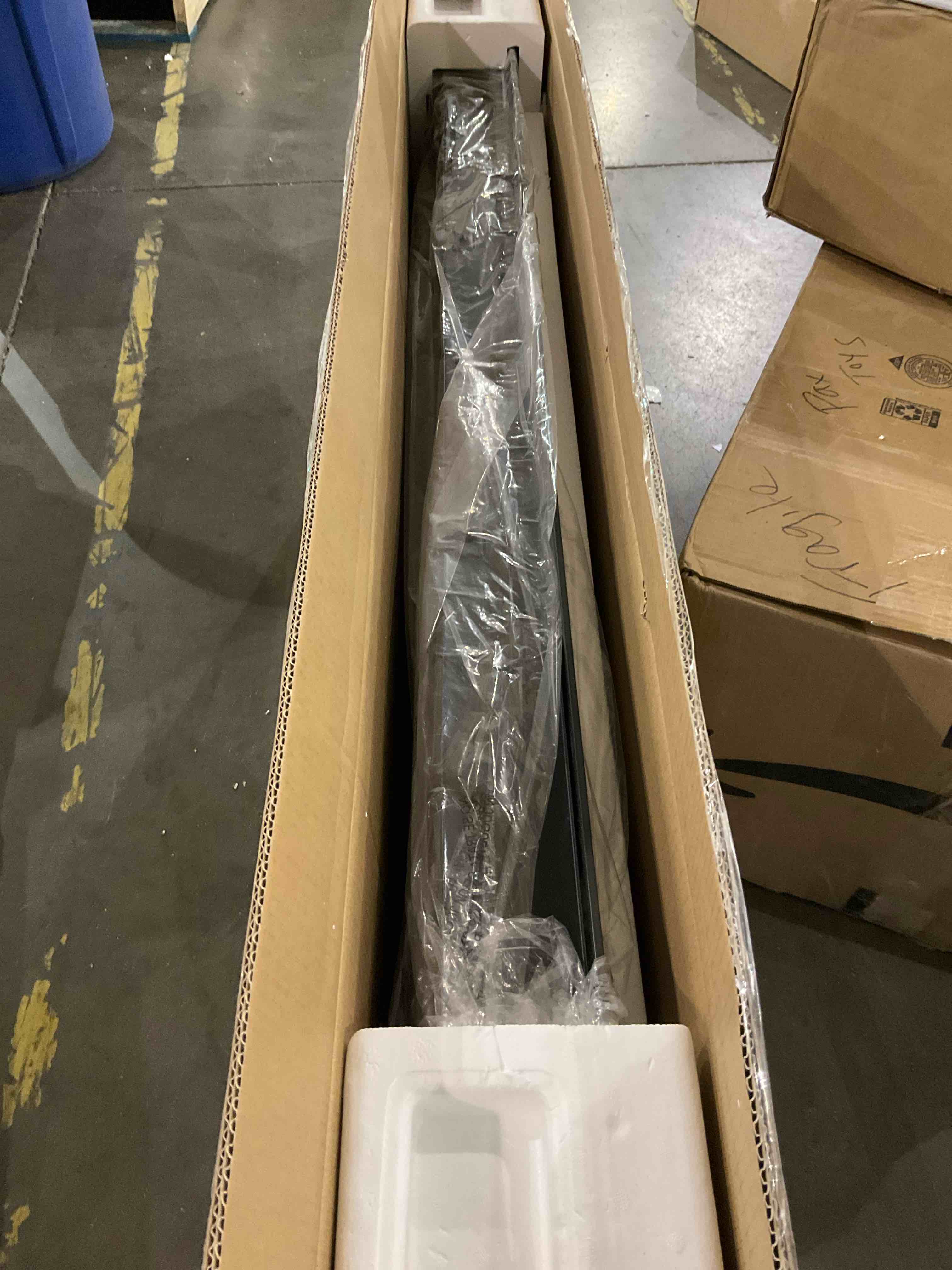 https://s3.amazonaws.com/lotting-images-prod/bidfta/GRA2089097_1737638786684.jpeg